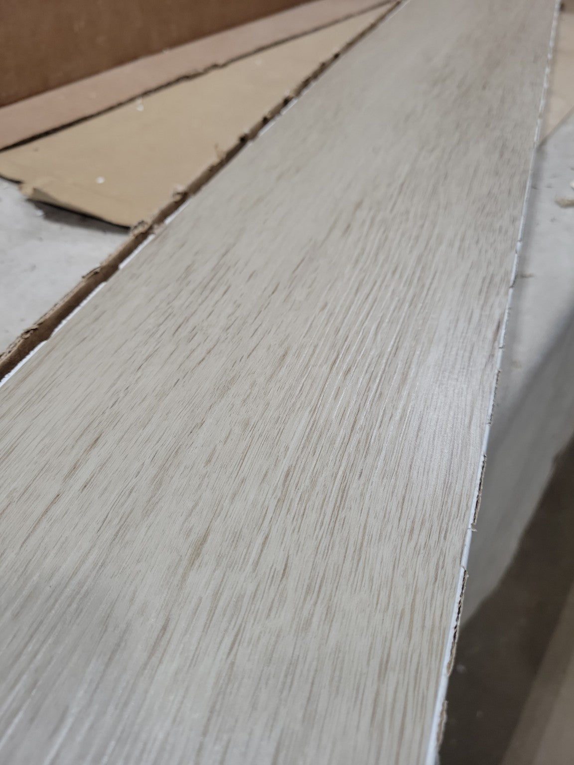 Shaw Light Oak Luxury Vinyl Plank Flooring – 6" x 48" Full Box