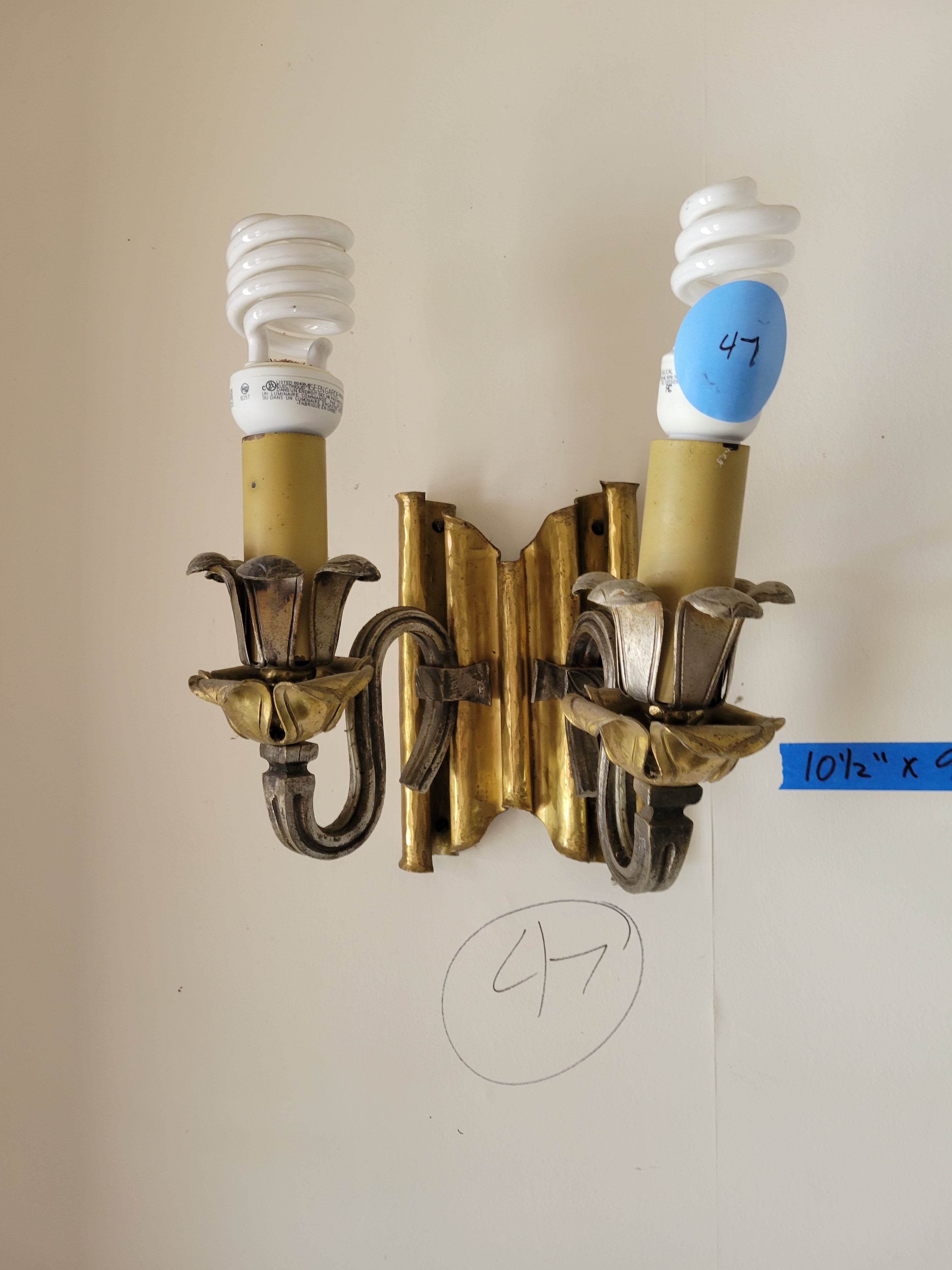 #47 Vintage Floral Brass Double Arm Wall Sconce
