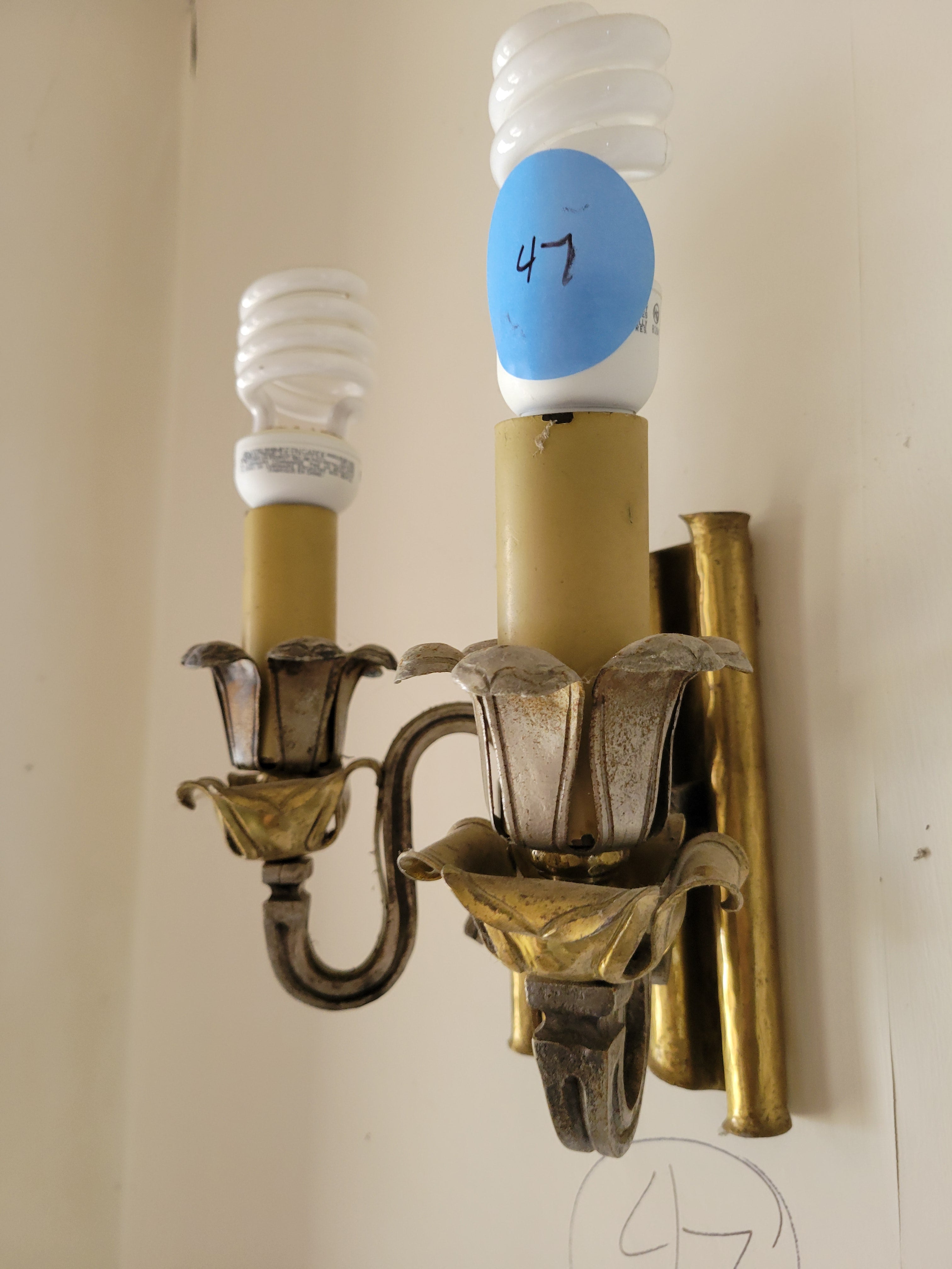 #47 Vintage Floral Brass Double Arm Wall Sconce