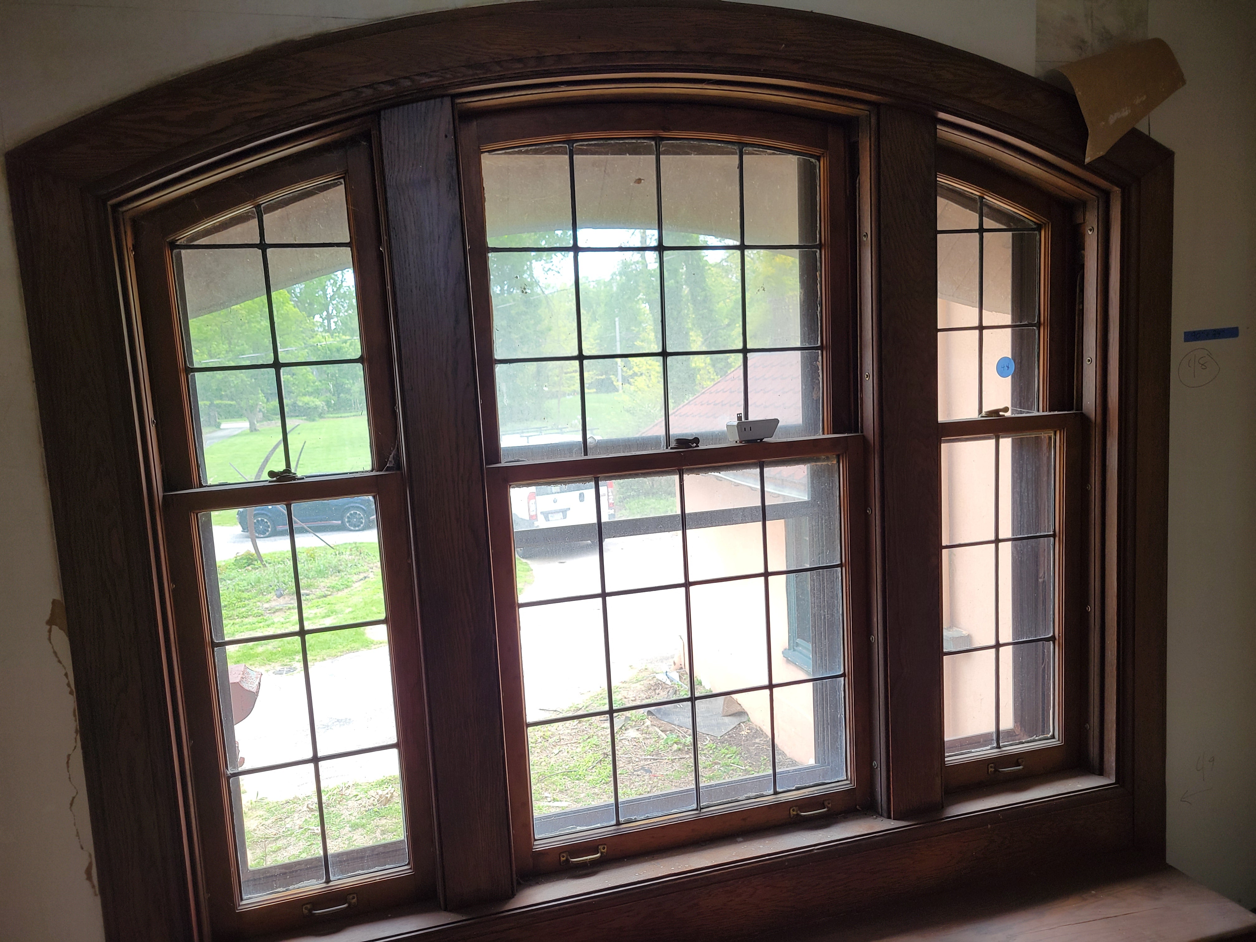 #48 Vintage Arched Oak Leaded Glass Window Unit