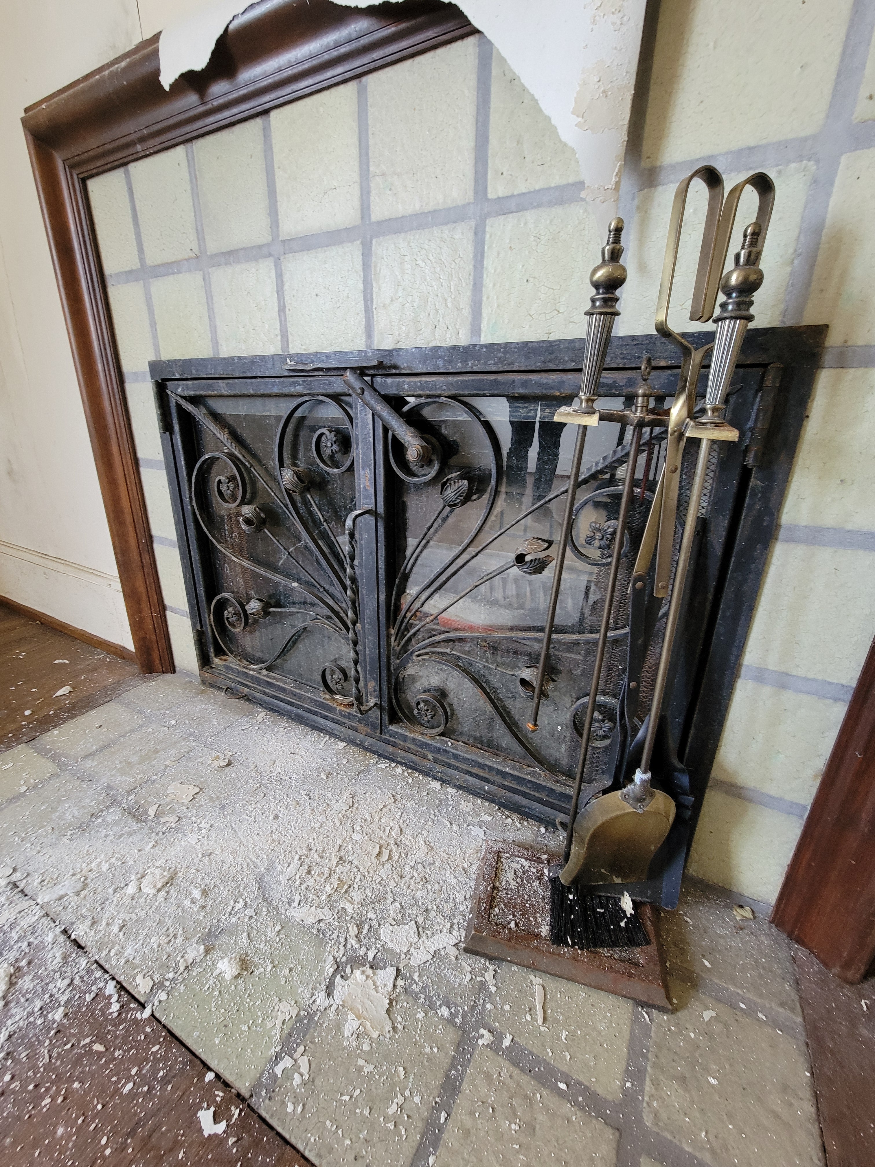 #59 Vintage Wrought Iron Fireplace Screen & Surround