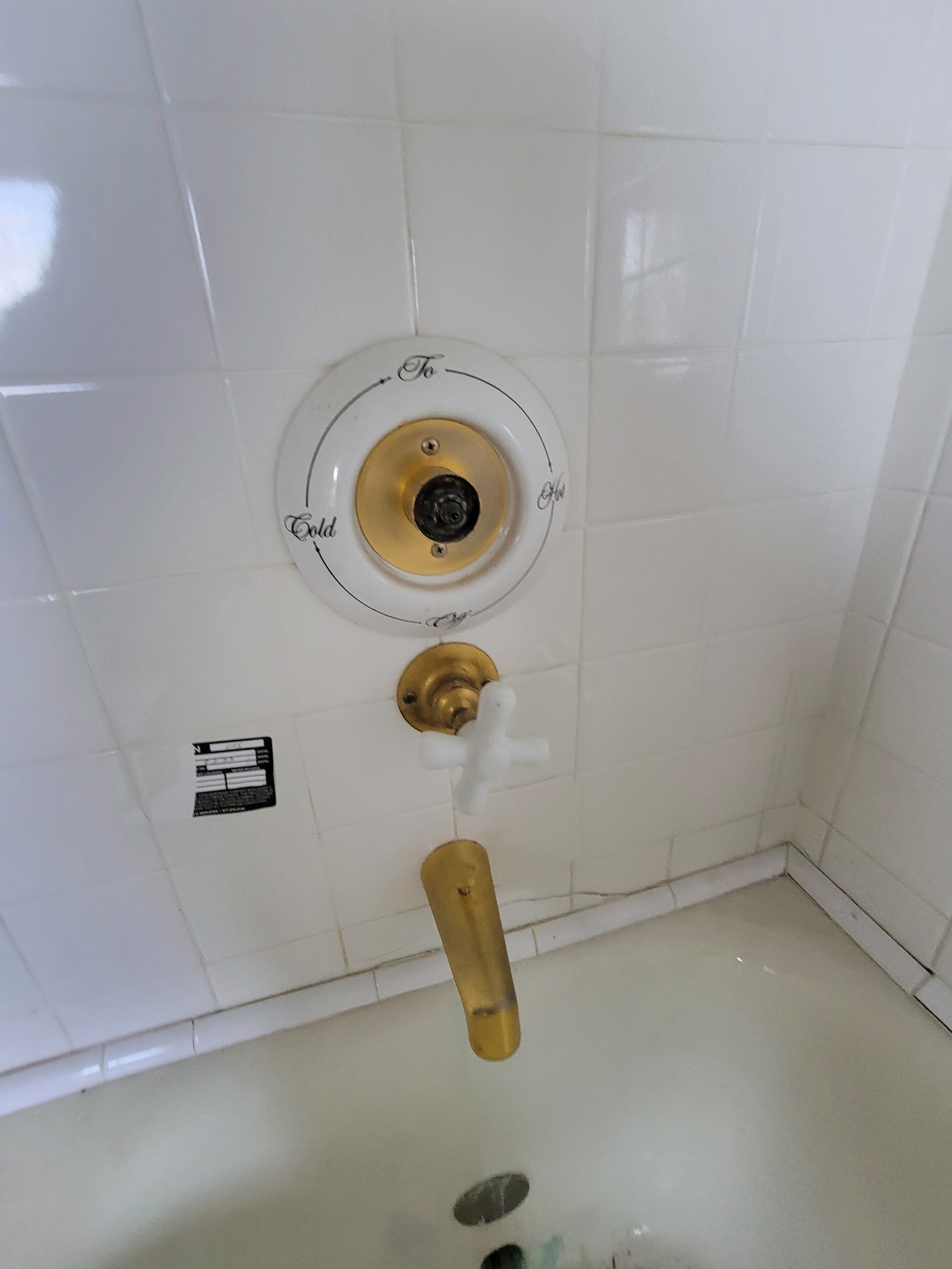 #64 Vintage White Porcelain Alcove Bathtub