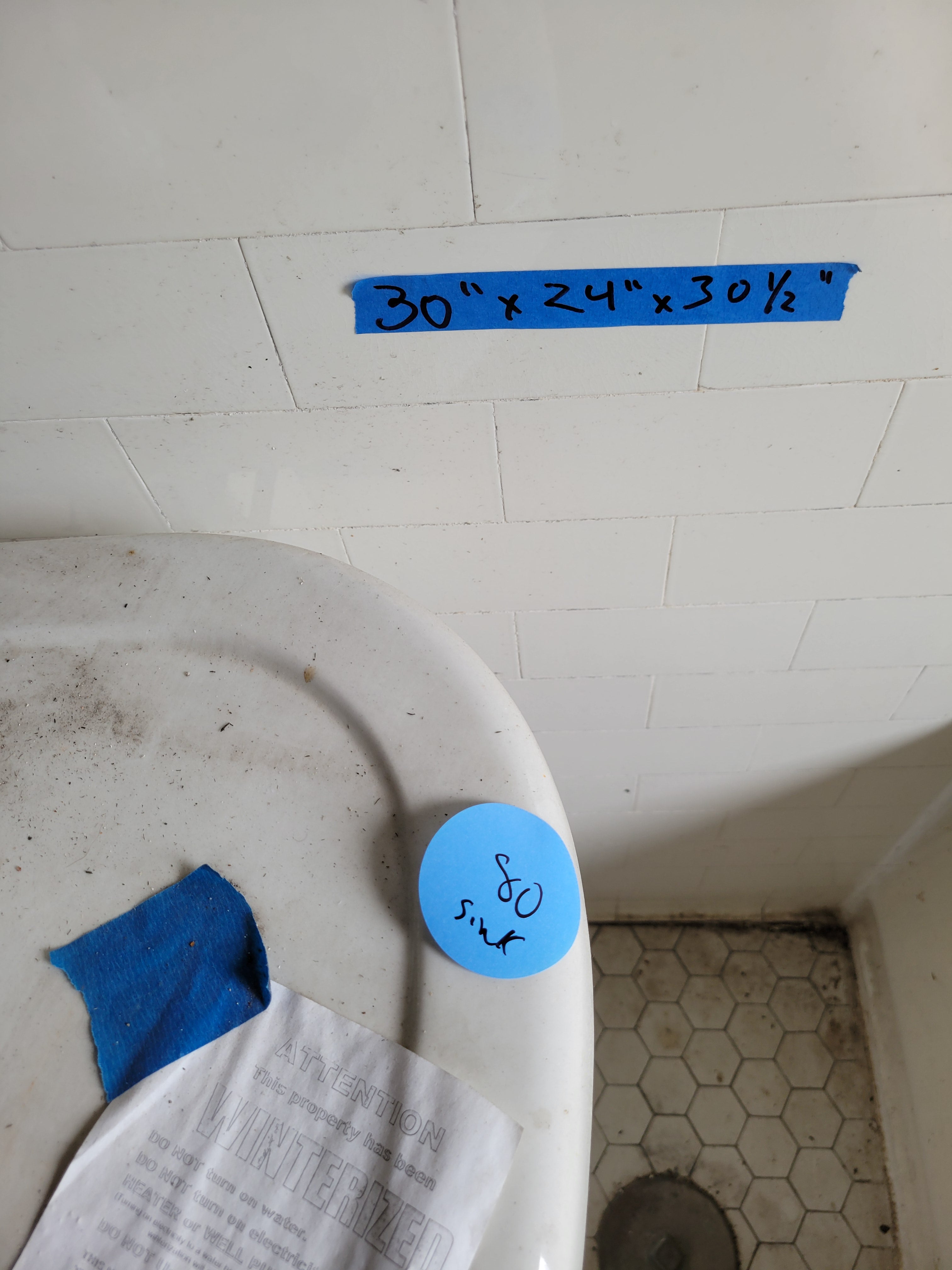 #79 Solid Porcelain Bathtub – Built-In Style