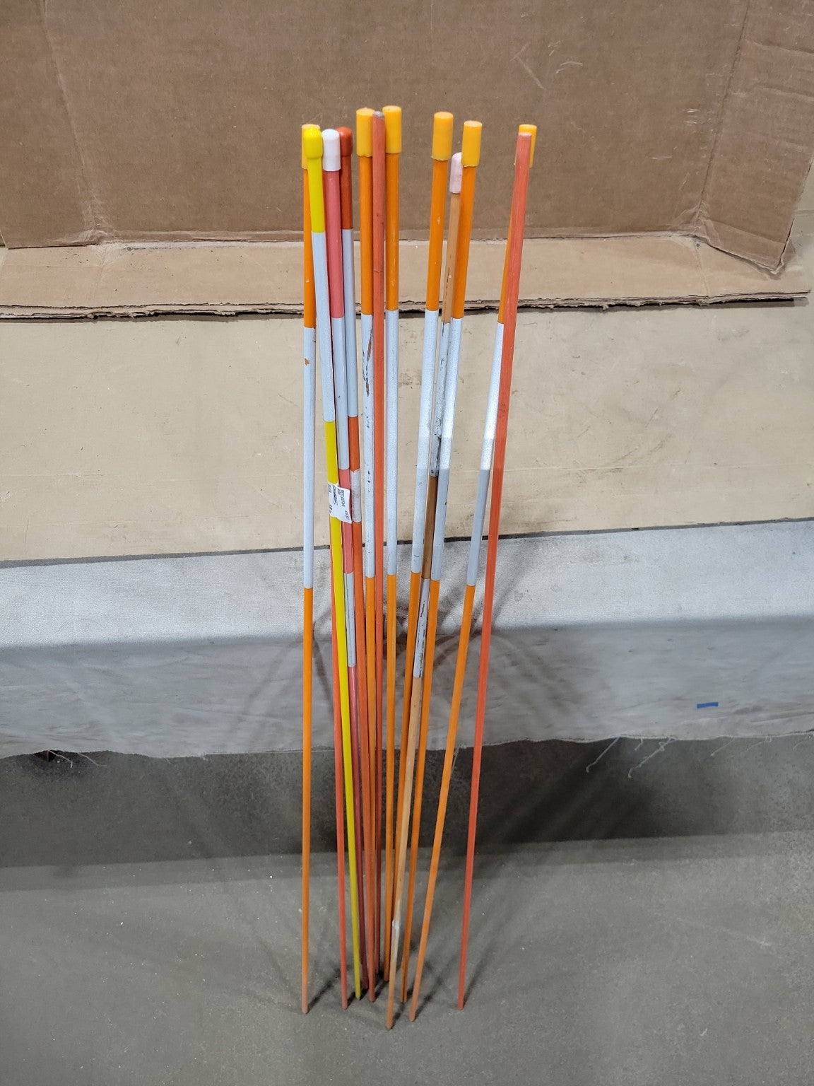EverBilt Reflective Driveway Marker Rod Lot (13 Pieces)