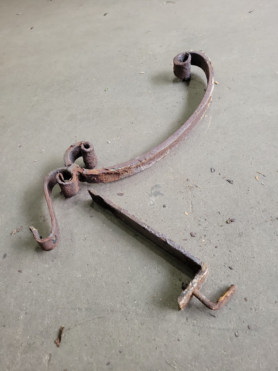 Salvaged Wrought Iron Scroll Corbel