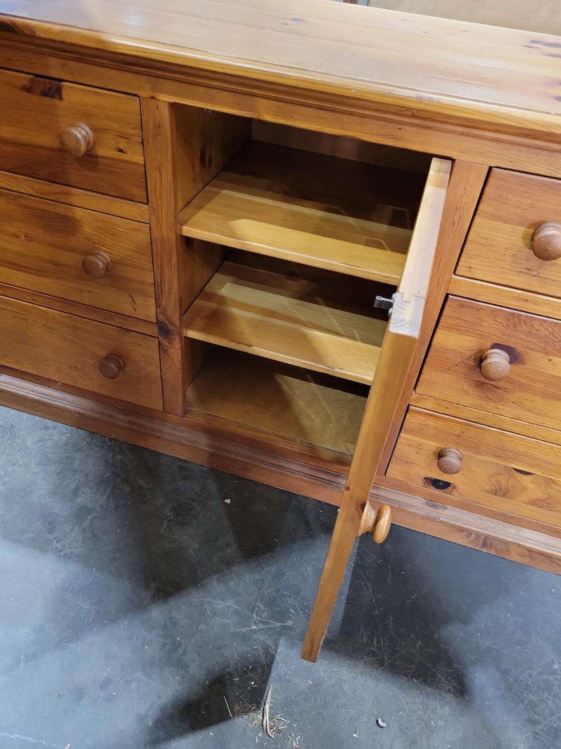 Ethan Allen Country Pine Sideboard Buffet Cabinet