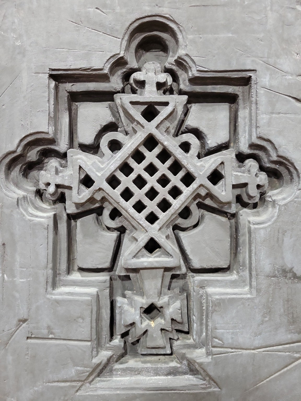 Gothic Cross Architectural Wall Plaque – Faux Stone Relief Panel
