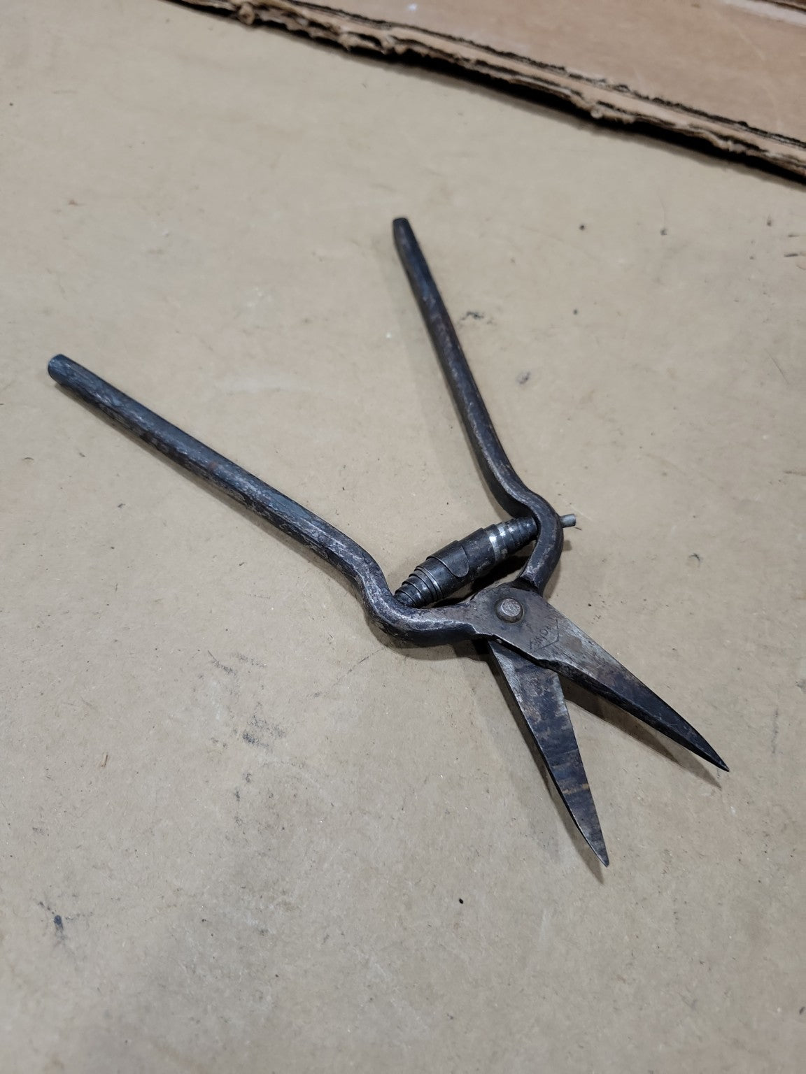 Vintage Metal Sheep Shears / Hand Wool Clippers