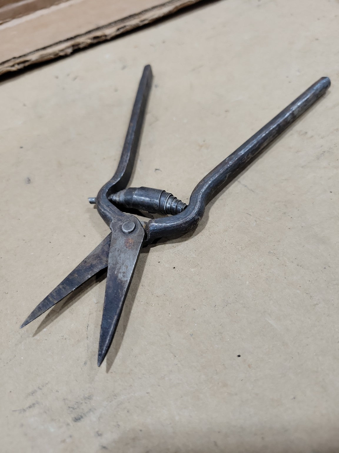 Vintage Metal Sheep Shears / Hand Wool Clippers