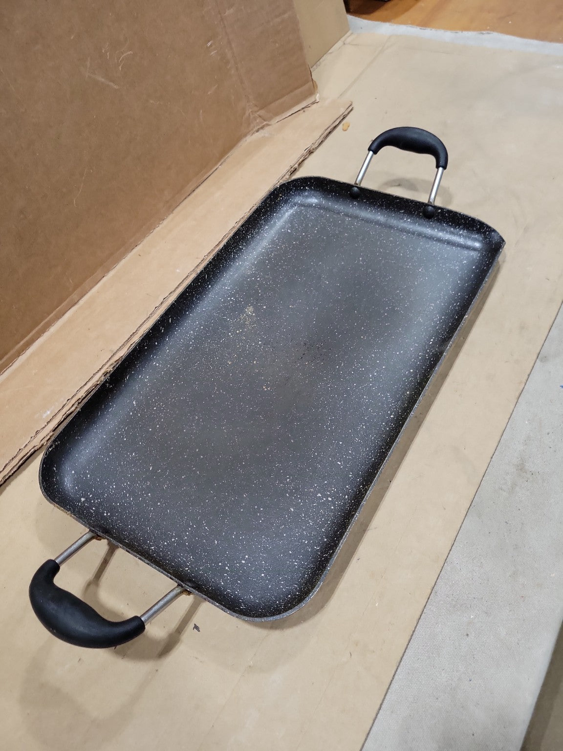 Crofton Nonstick Roasting Pan with Dual Handles – 17.9 Inch