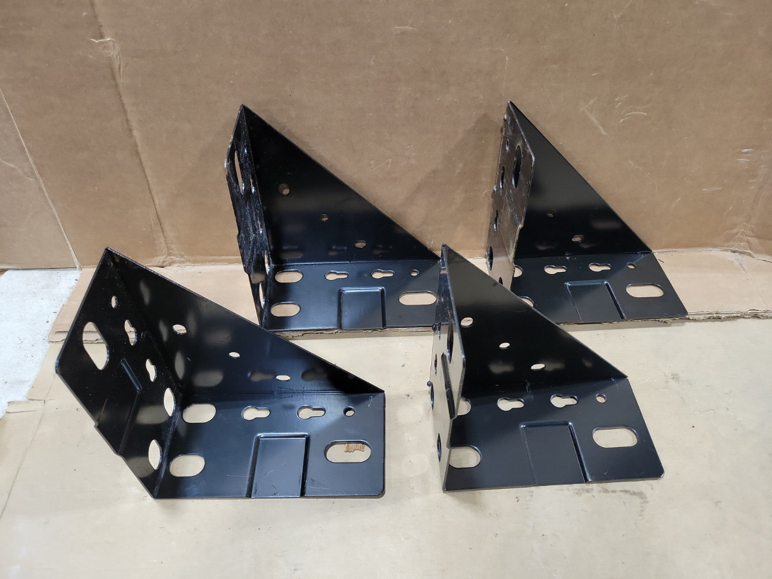 Heavy-Duty Black Steel Corner Support Brackets – Set of 4
