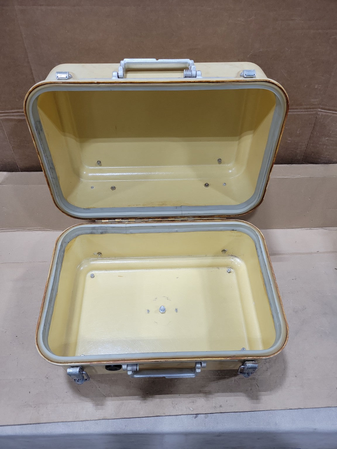 Vintage Brunson Fiberglass Equipment Carrying Case – Industrial Protective Storage