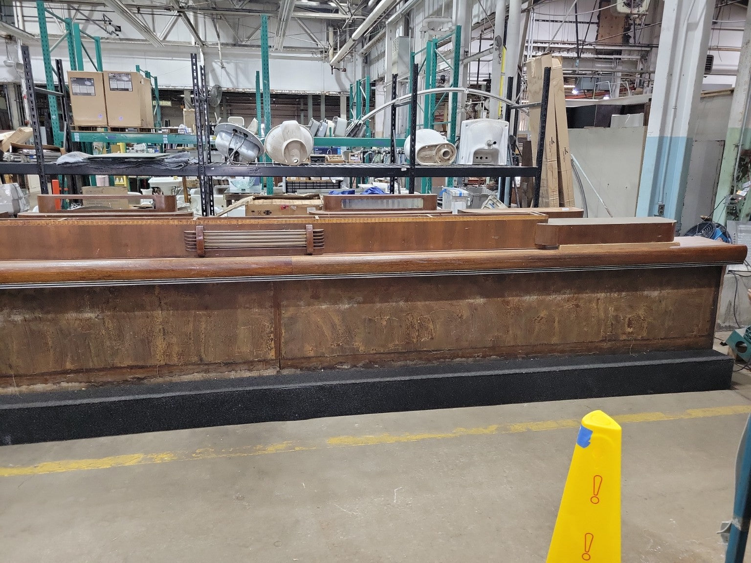 Art Deco Mahogany Commercial Bar & Matching Back Bar – 25' Restaurant Fixture