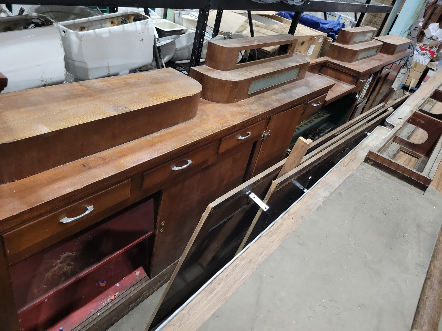 Art Deco Mahogany Commercial Bar & Matching Back Bar – 25' Restaurant Fixture