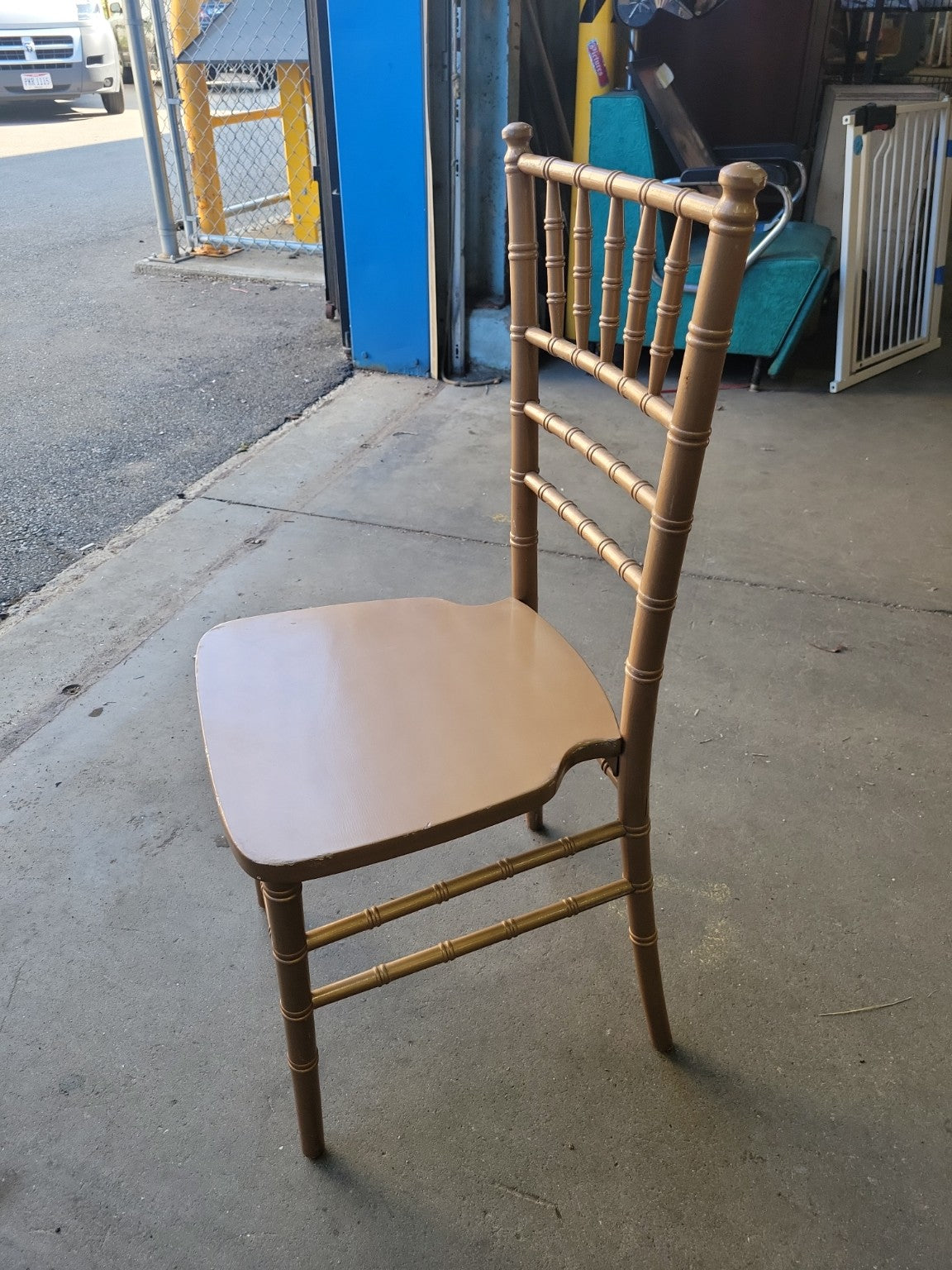 Gold Chiavari Chair – Event & Dining Chair