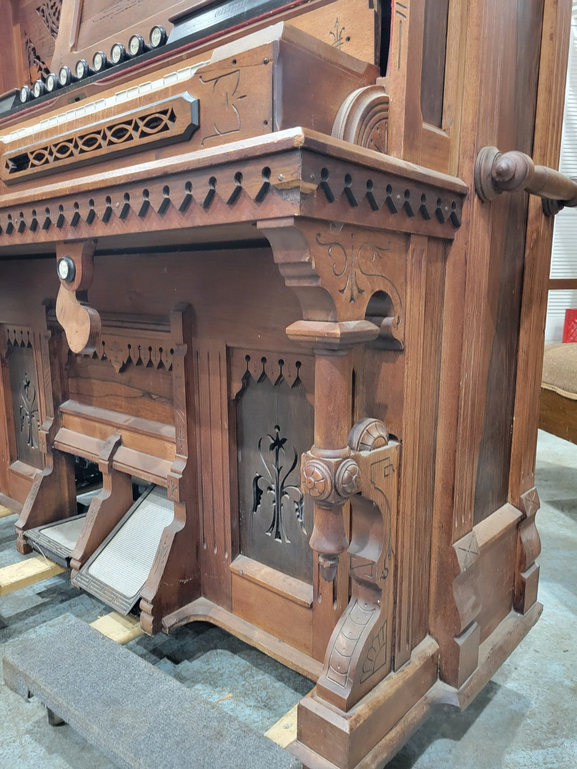 Antique Jewett & Goodall Victorian Reed Organ