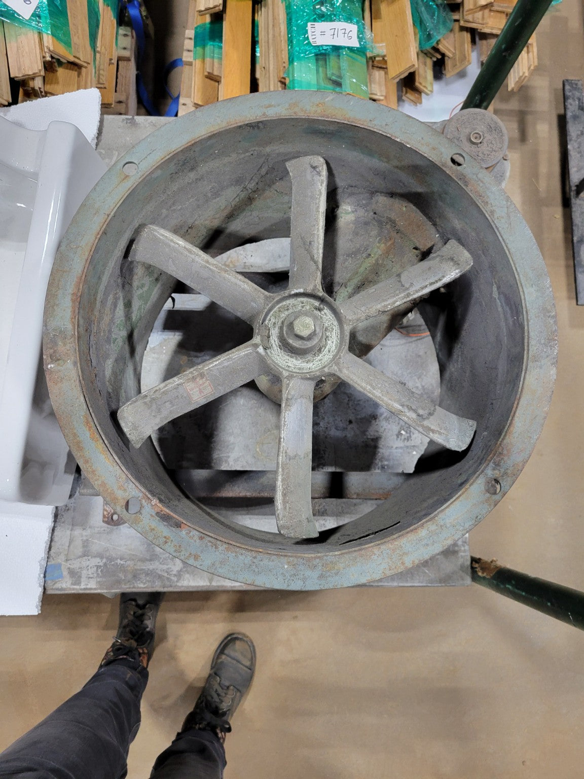 Industrial Binks 20½" Belt-Driven 3-Phase Exhaust Fan