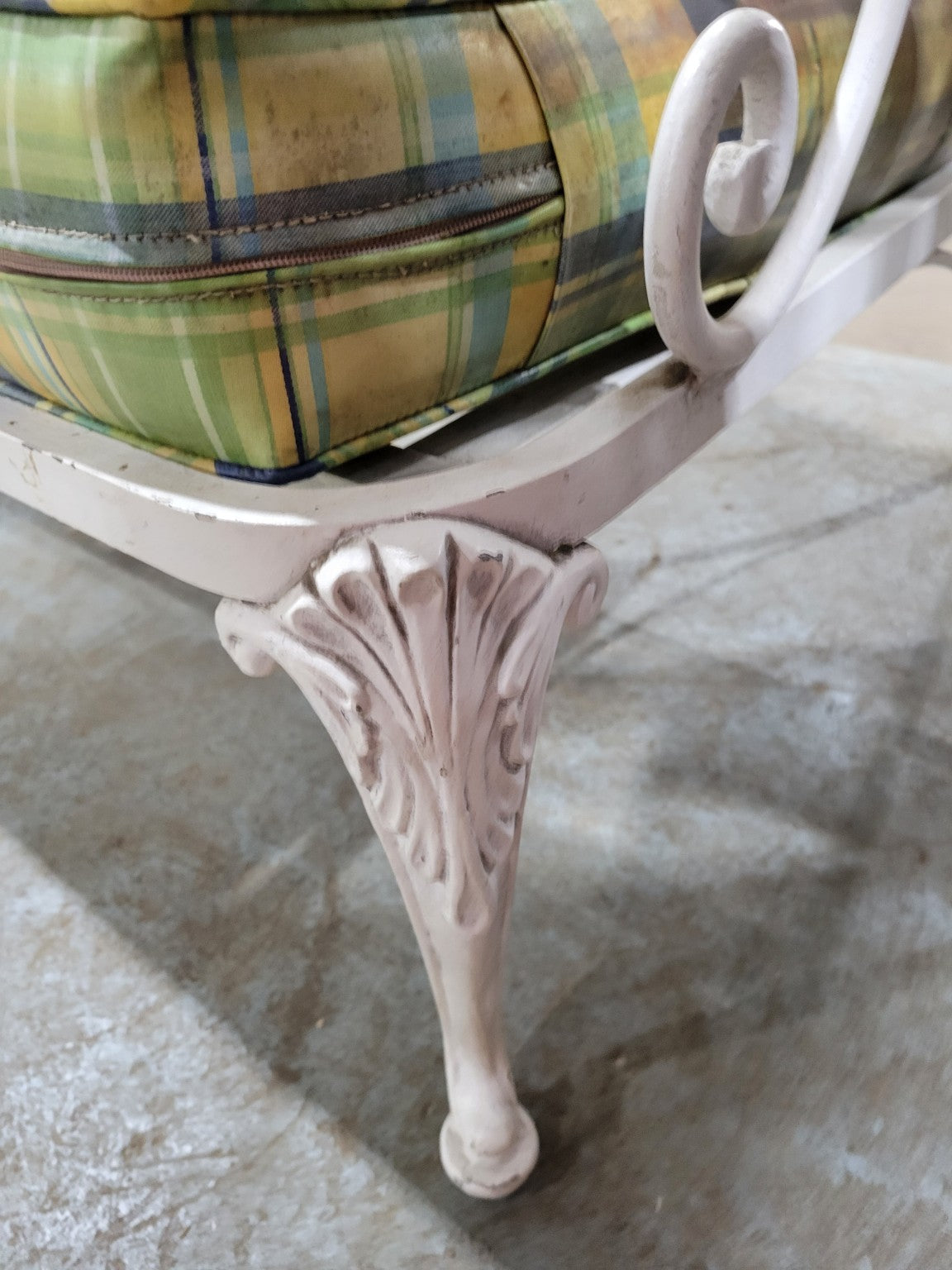 Vintage Cast Aluminum Patio Conversation Set with Plaid Cushions – 4 Piece
