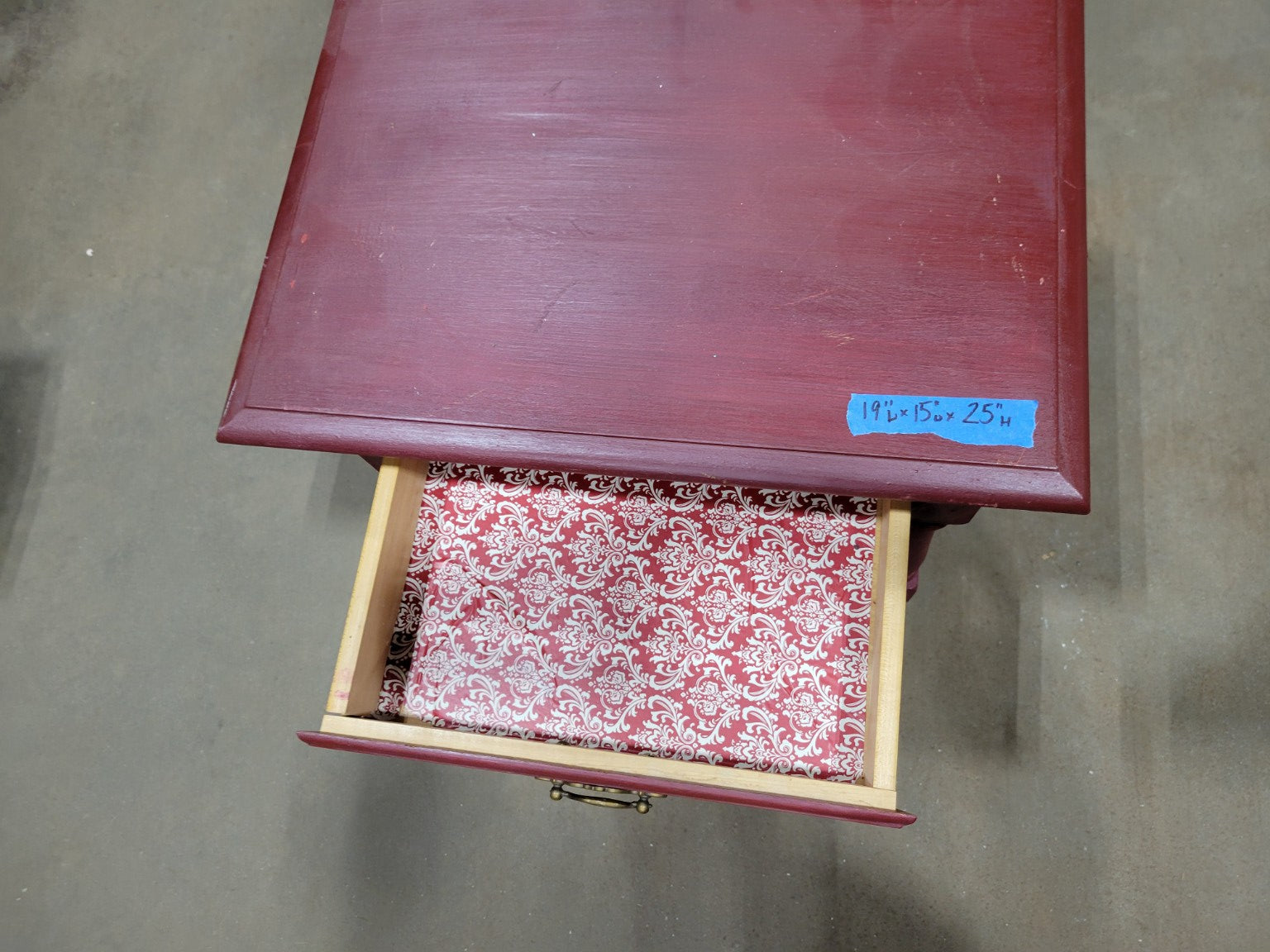 Vintage Burgundy Turned-Leg Nightstand with Drawer