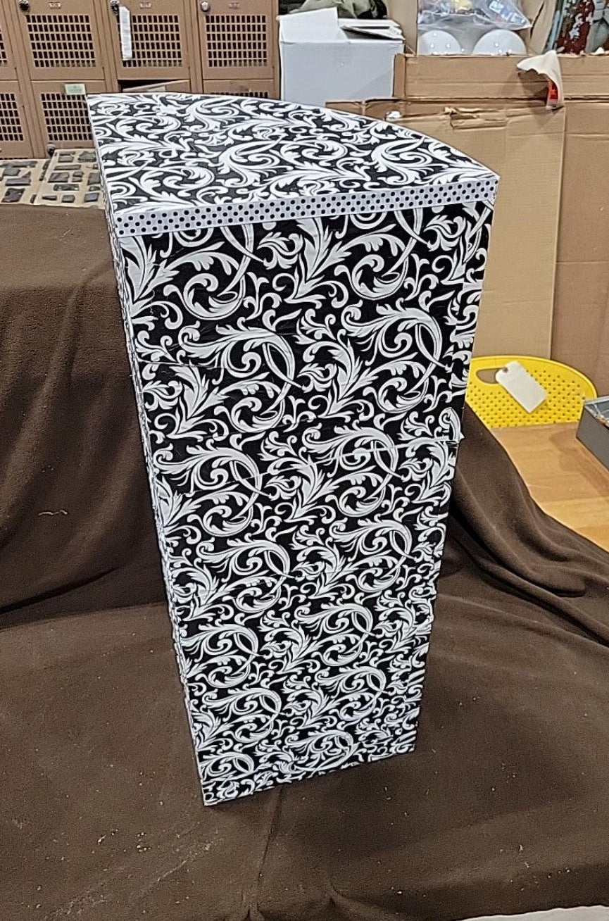 Black & White Floral Corner Display Shelf
