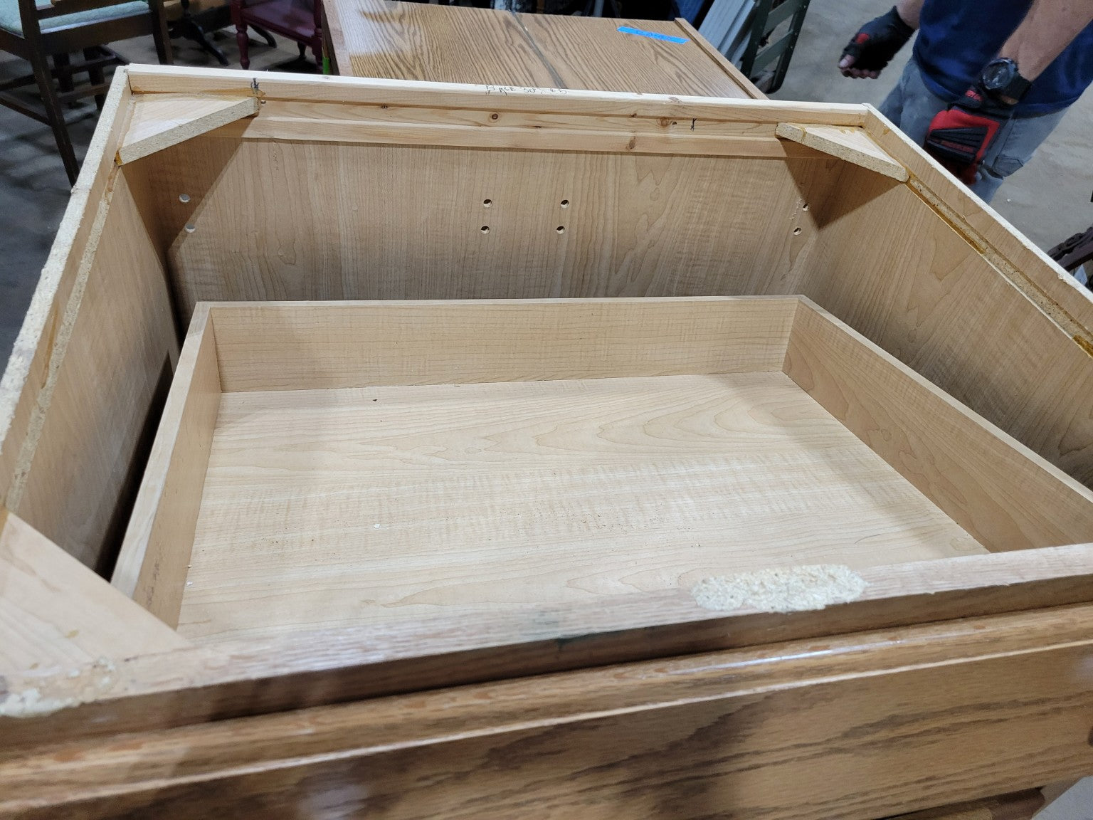Oak Vanity Base Cabinet with Drawer & Double Doors