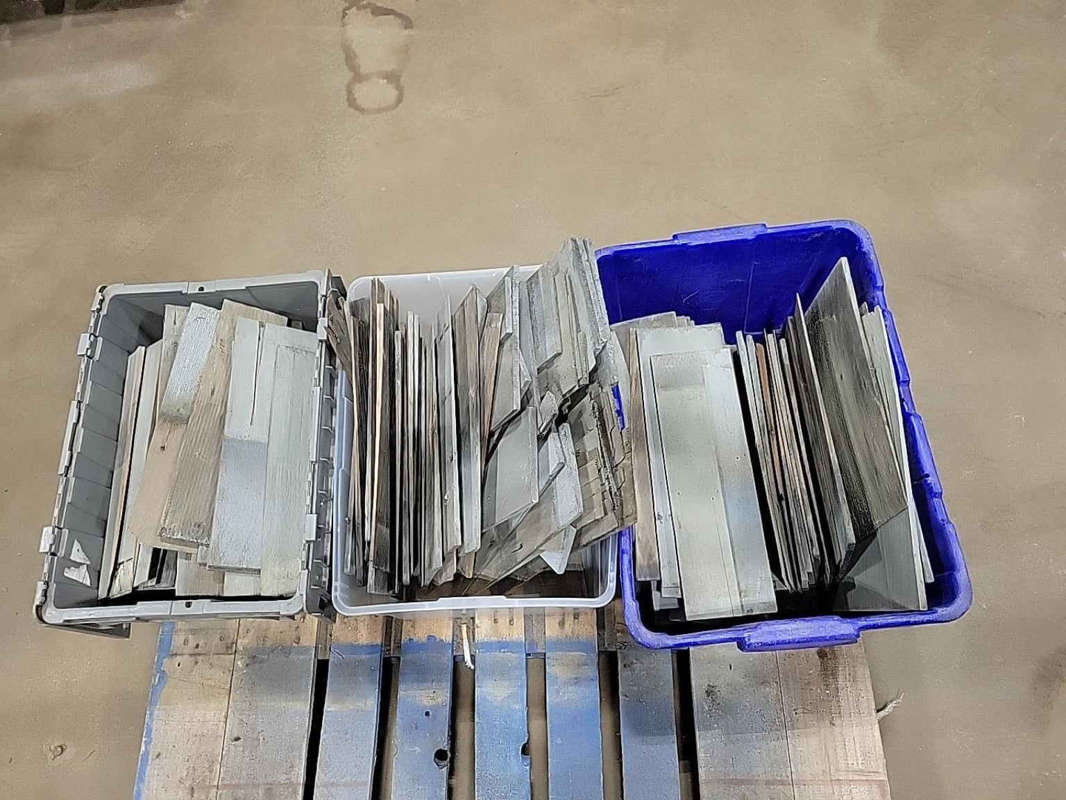 Salvaged Painted Wood Shakes – 210 Piece Lot