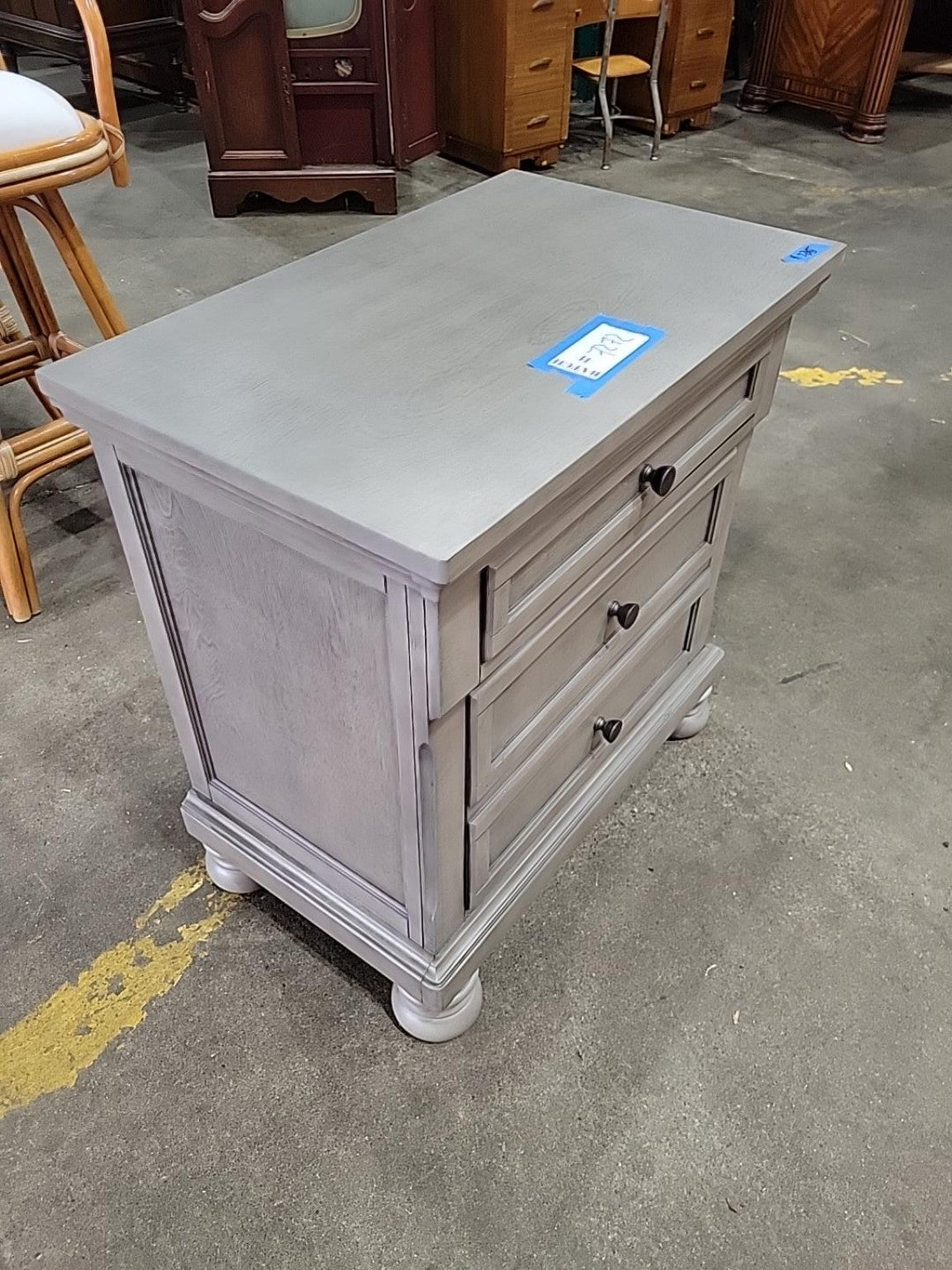 Ashley Lettner Light Gray 2-Drawer Nightstand