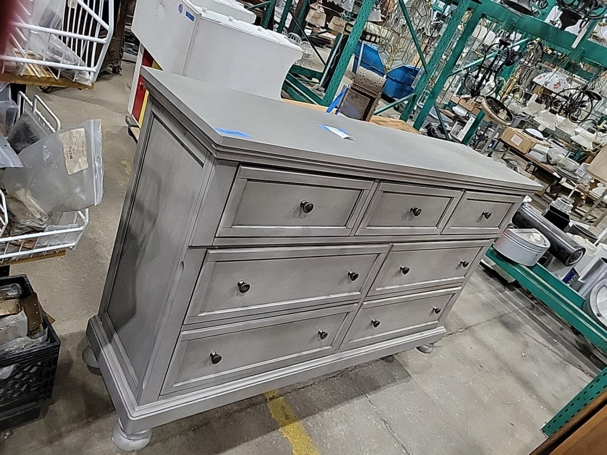 Ashley Furniture Gray 7-Drawer Dresser B733-31