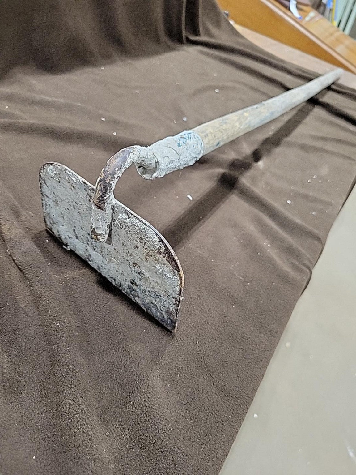 Vintage Long-Handle Garden Hoe – Wood Handle