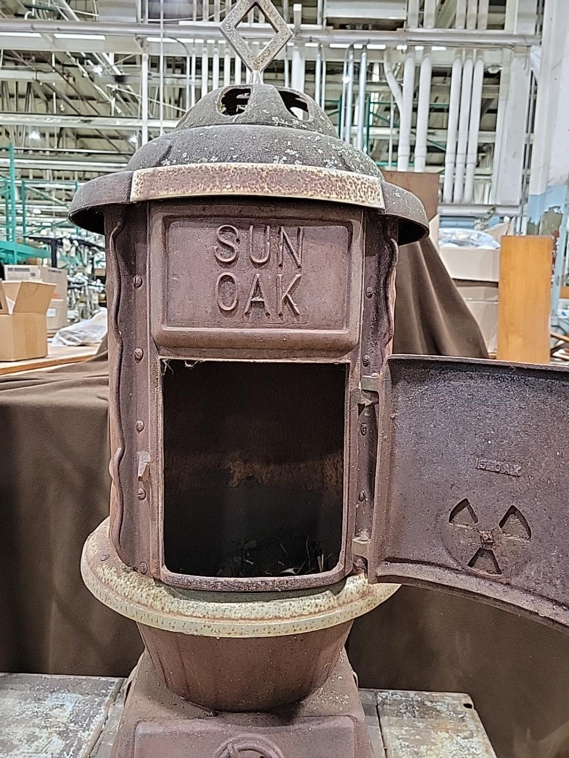 Antique Sun Oak No. 15 Cast Iron Parlor Stove