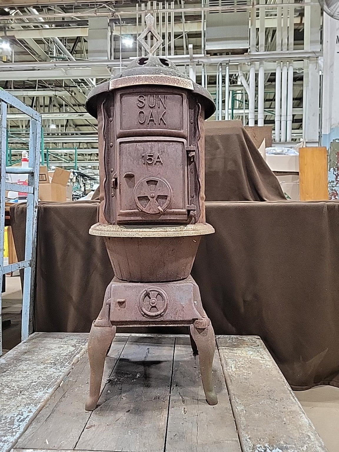 Antique Sun Oak No. 15 Cast Iron Parlor Stove