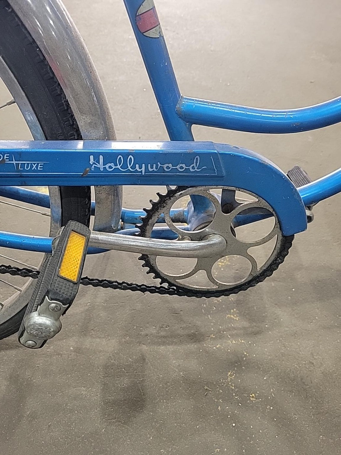 Vintage 1966 Schwinn Deluxe Hollywood Bicycle