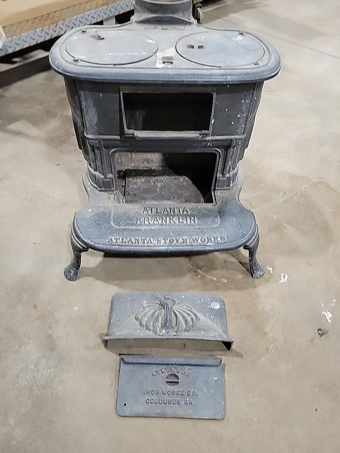 Antique Atlanta Franklin No. 8 M Cast Iron Stove