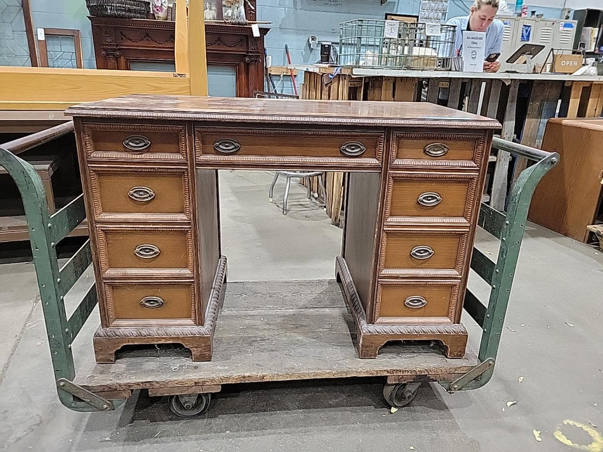 Vintage Traditional Wood Double Pedestal Desk
