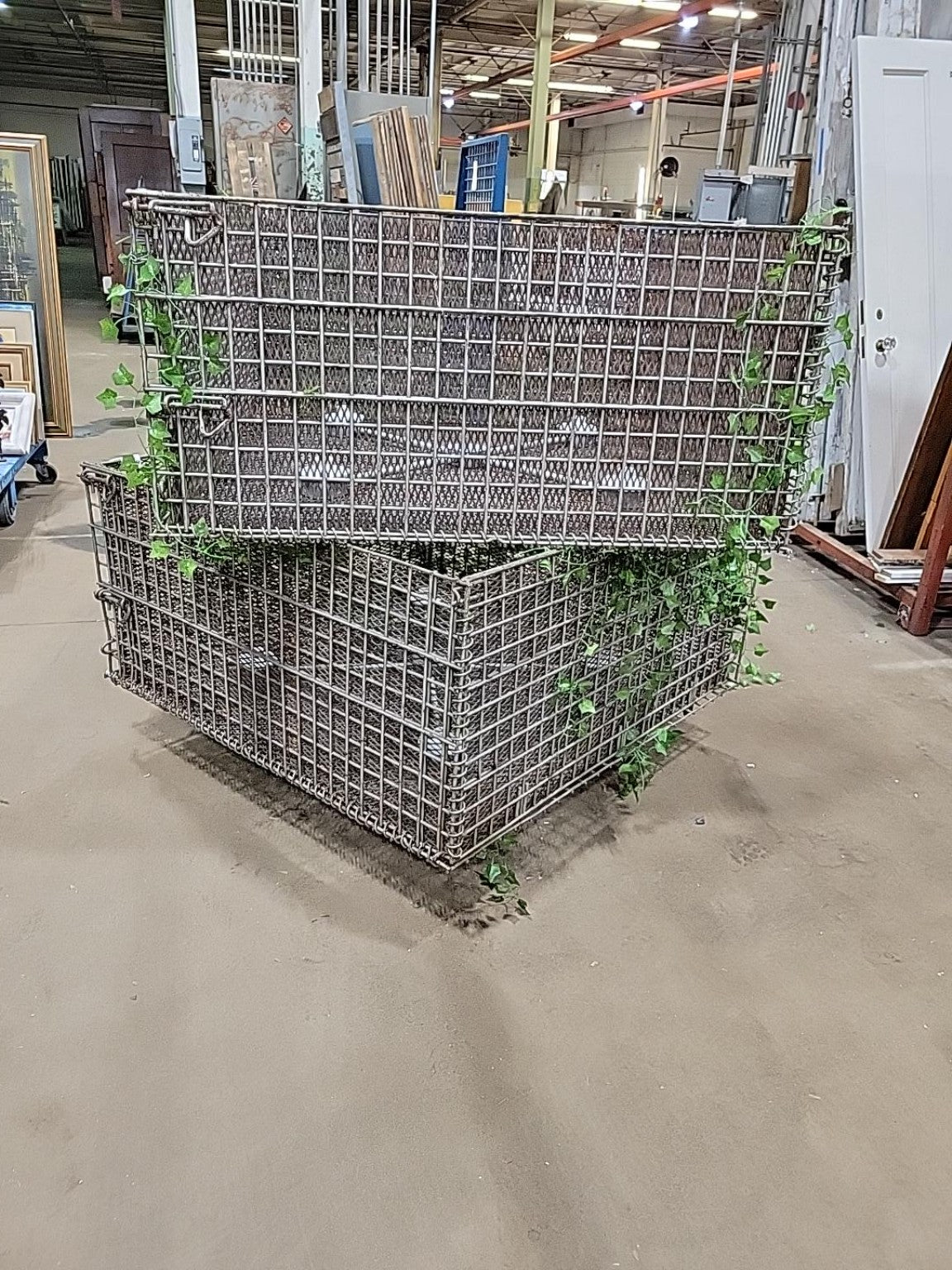Large Industrial Wire Cage Pendant Light – 4 Sockets