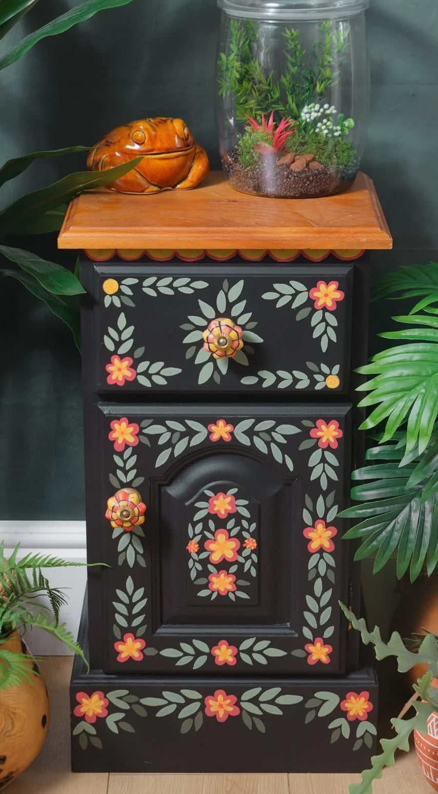 Folk It Up: A Salvaged Wood Painting Workshop with Eve Krejci