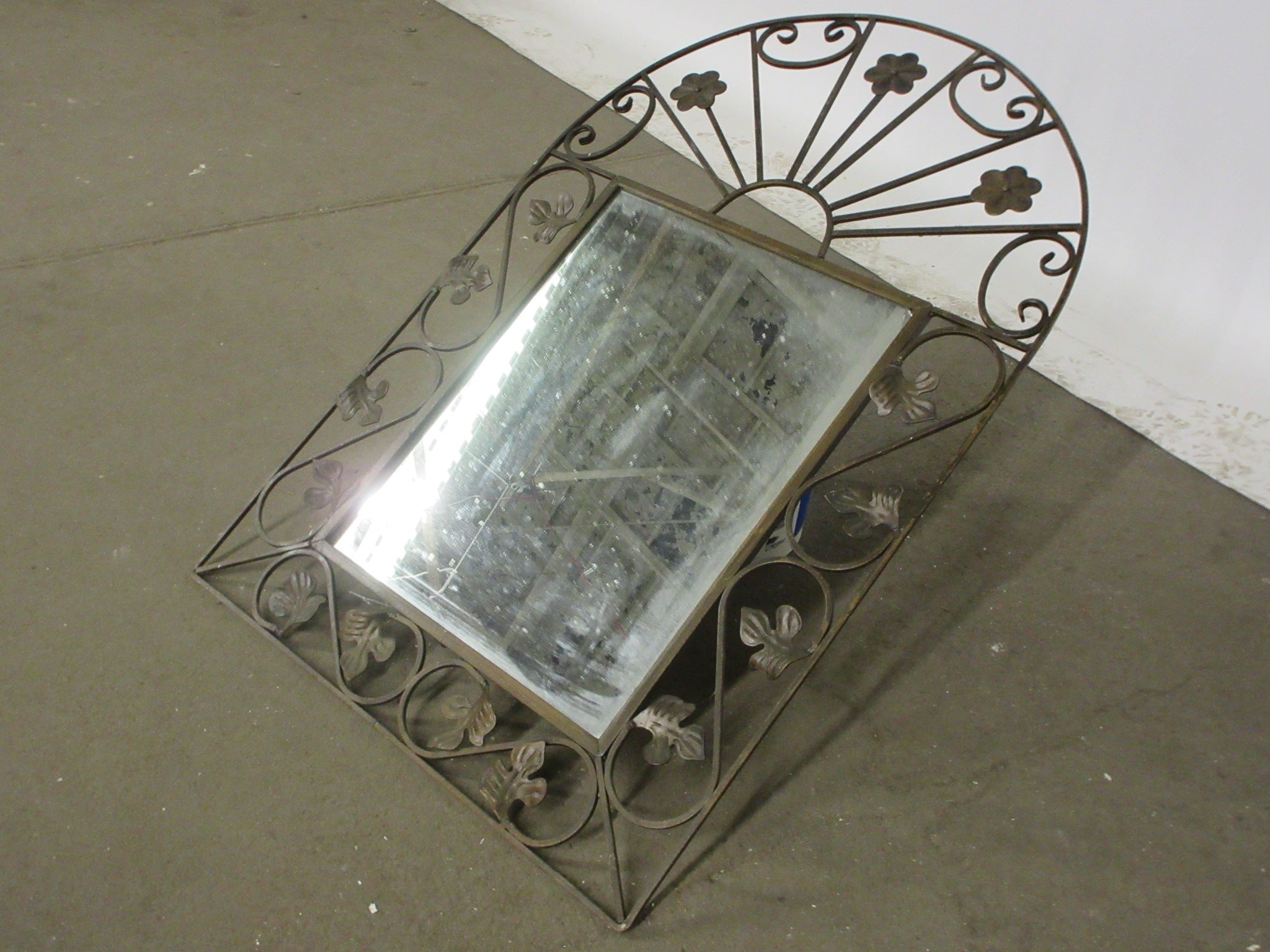Arched Metal Frame Wall Mirror