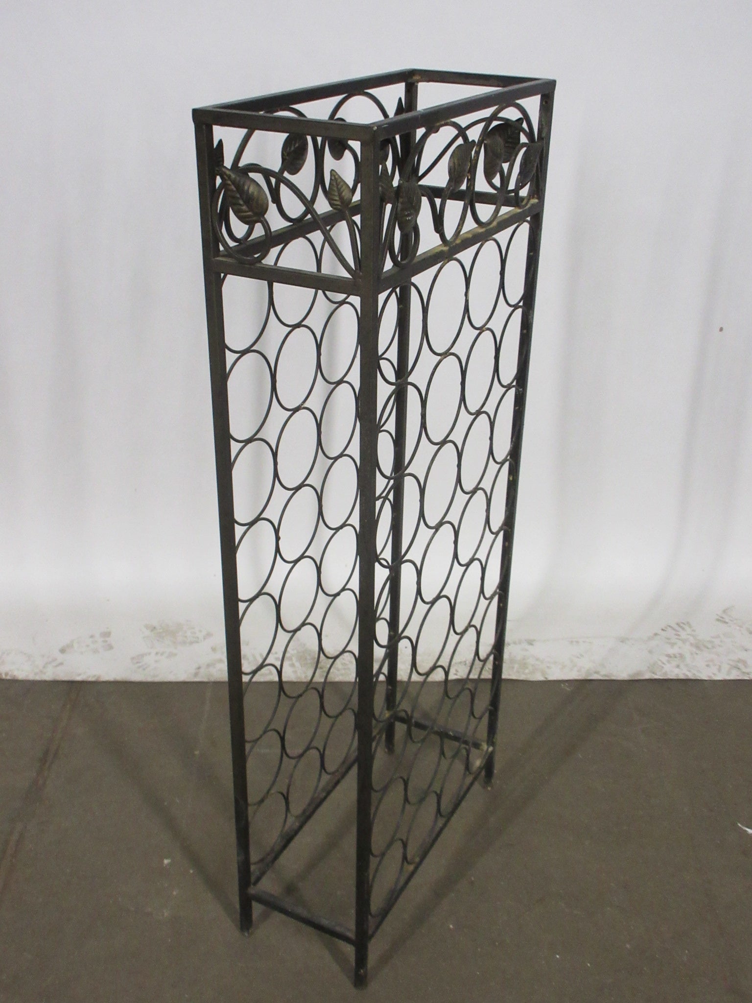 32 Bottle Metal Wine Rack with Ivy Accent