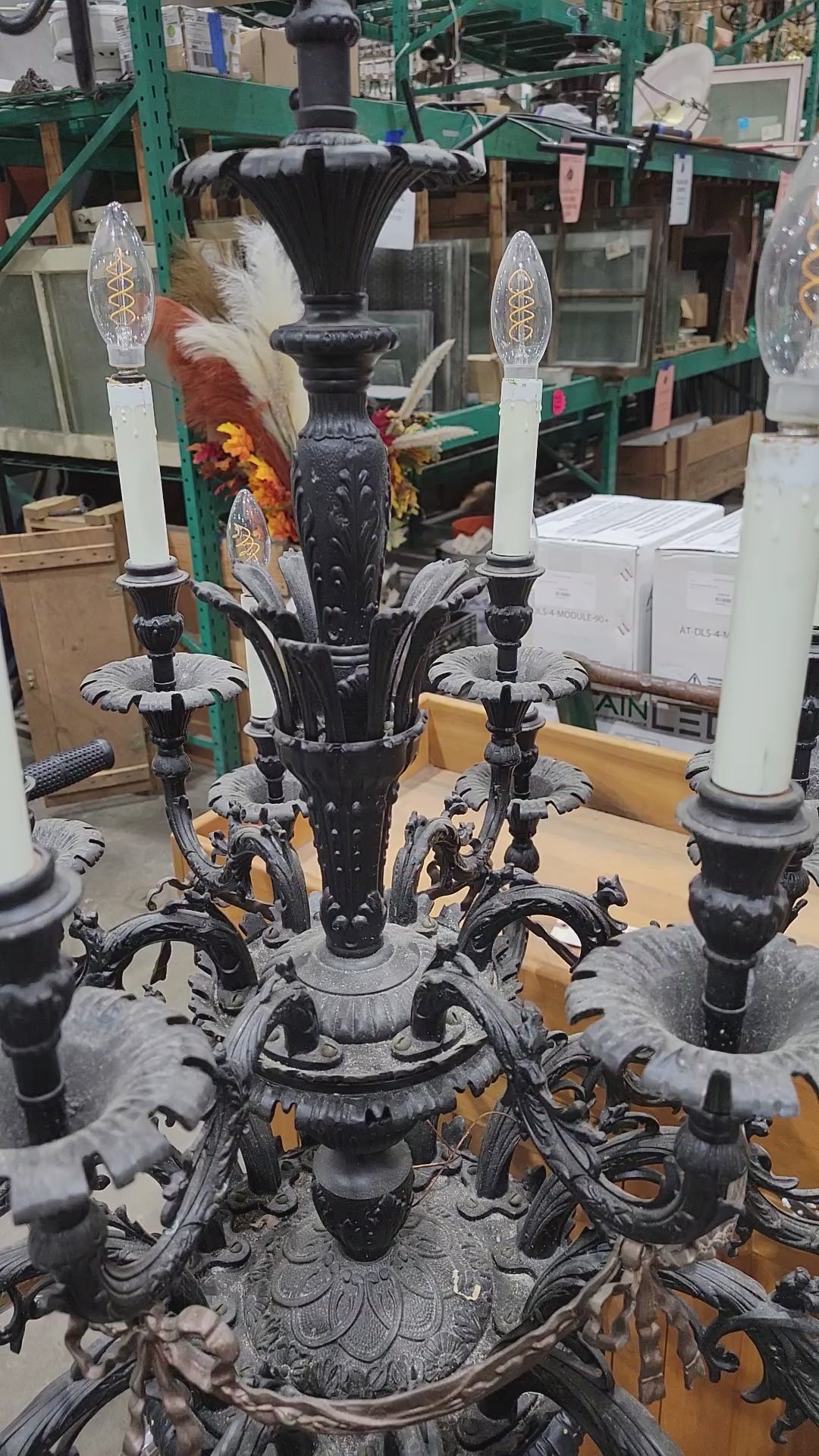 Load video: Chandelier