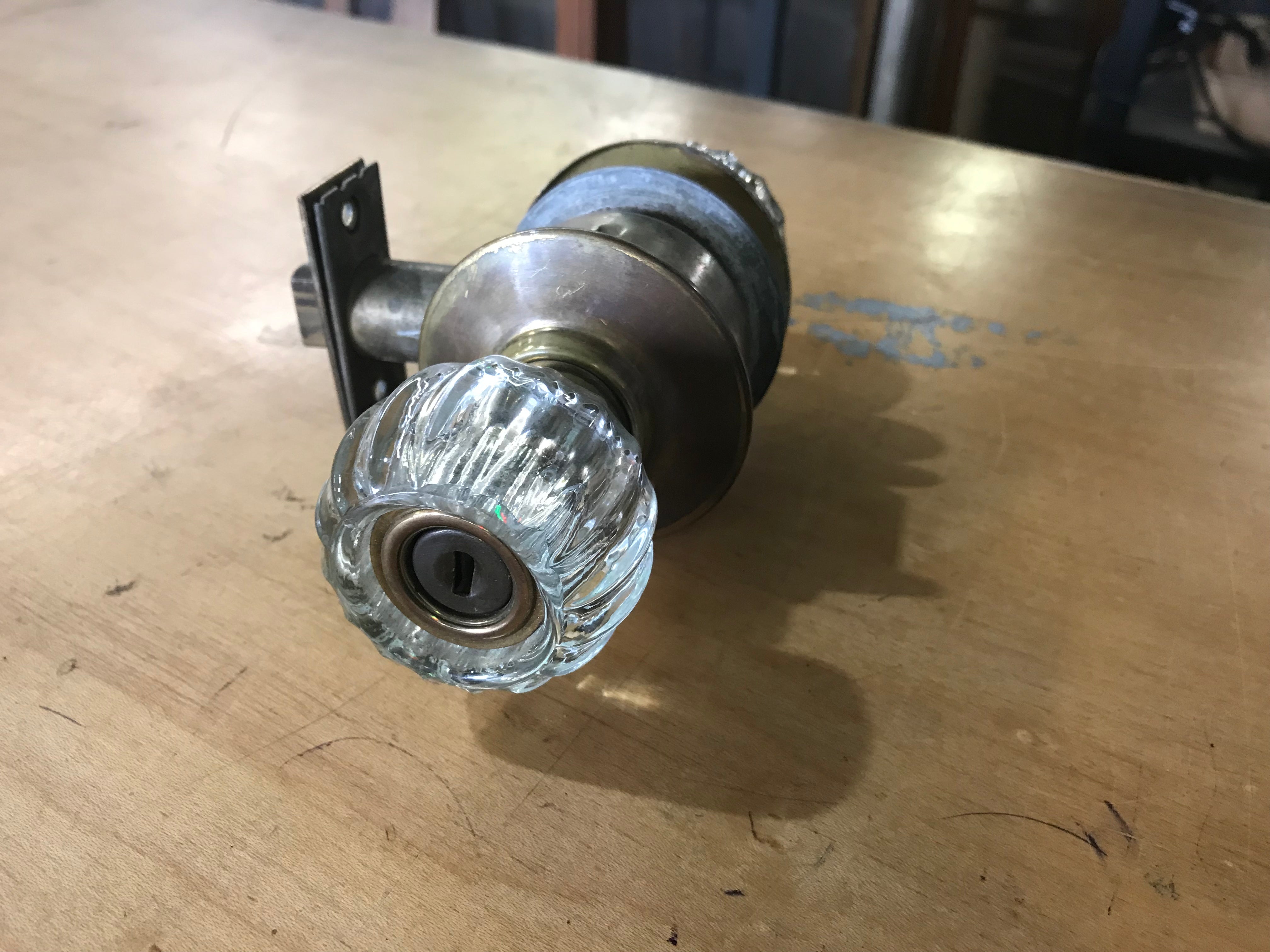 Door Mechanism Set with Glass Knobs