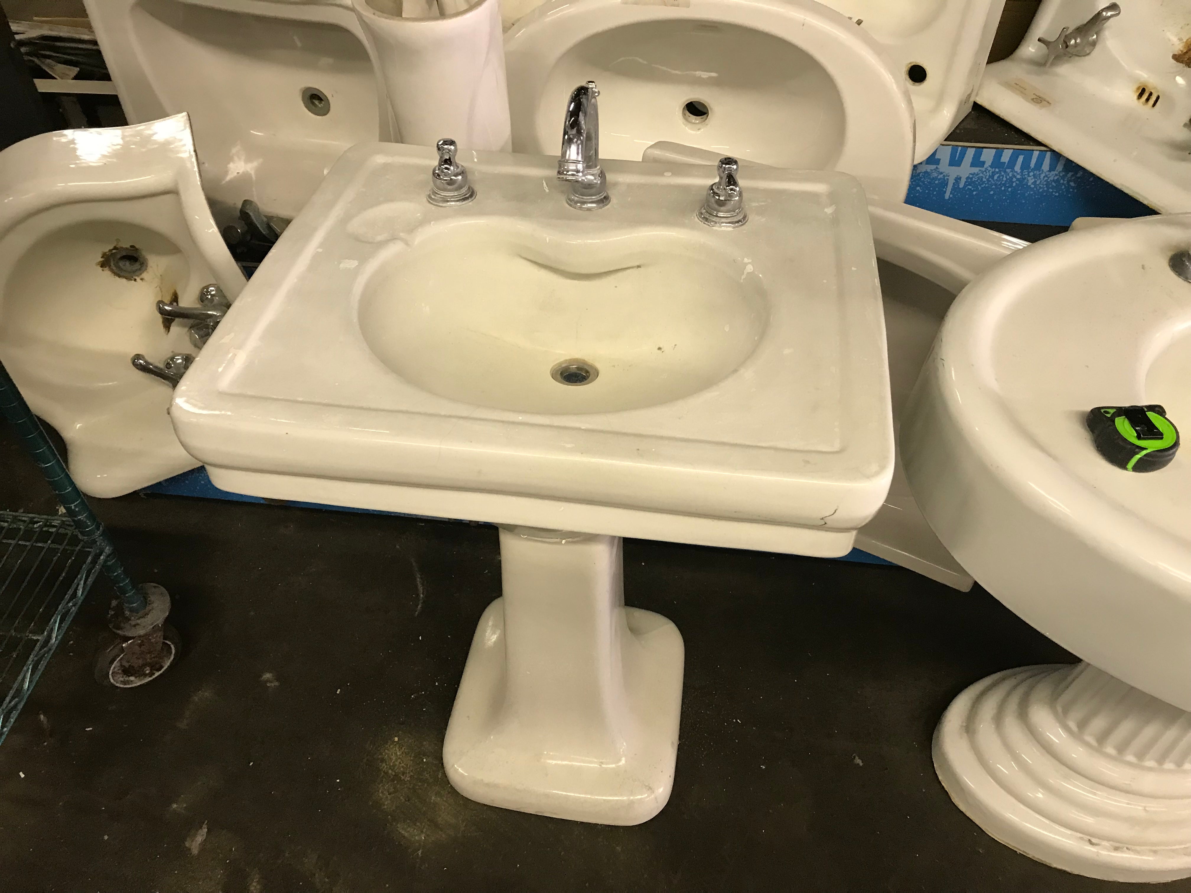 1916 Standard Tiffin Pedestal Sink with Base