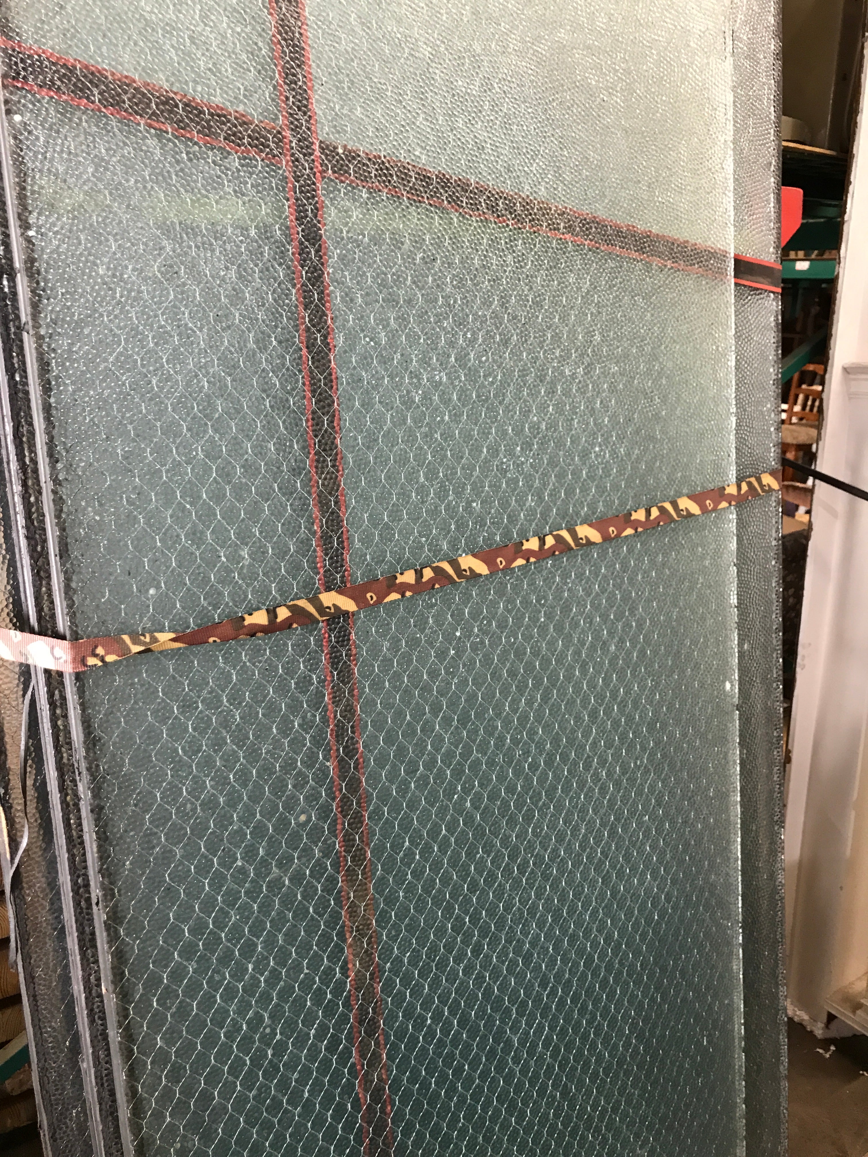 Chicken Wire Bubble Glass Pane 28” x 80”