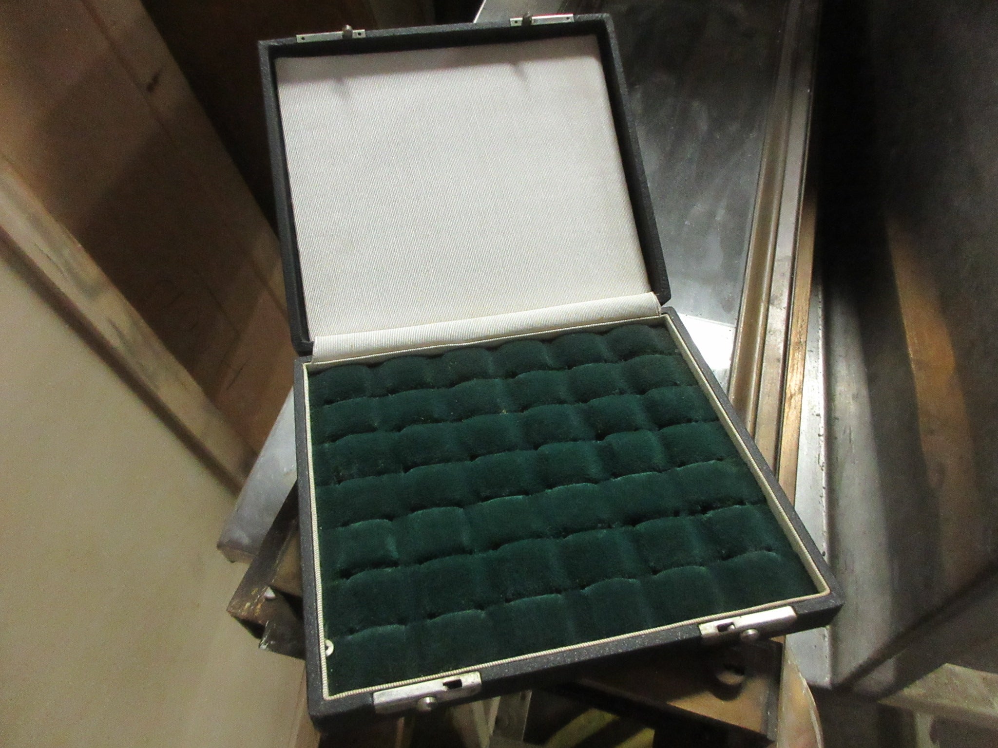 Large Ring Box