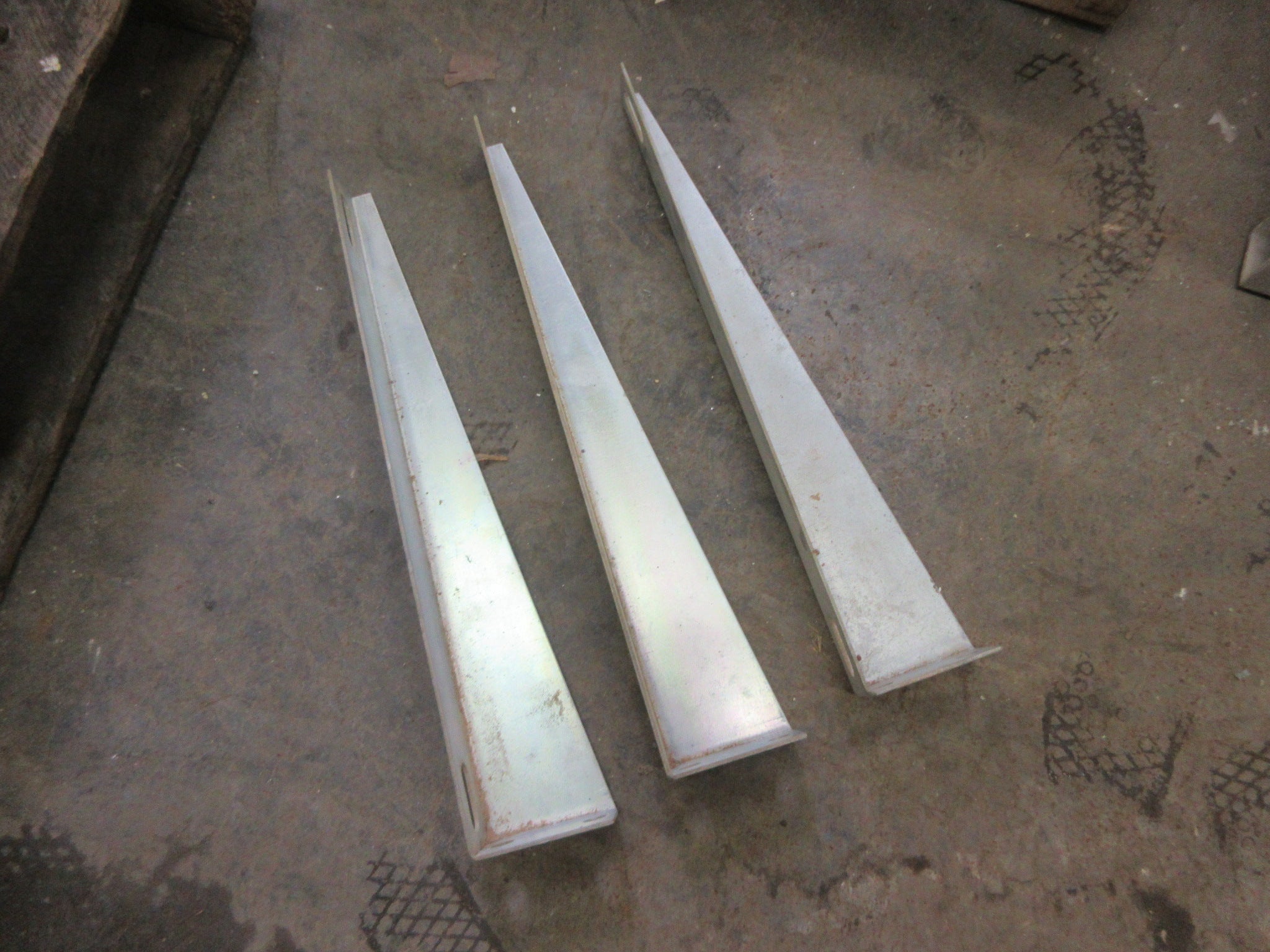 Set of Three Metal Shelf Brackets