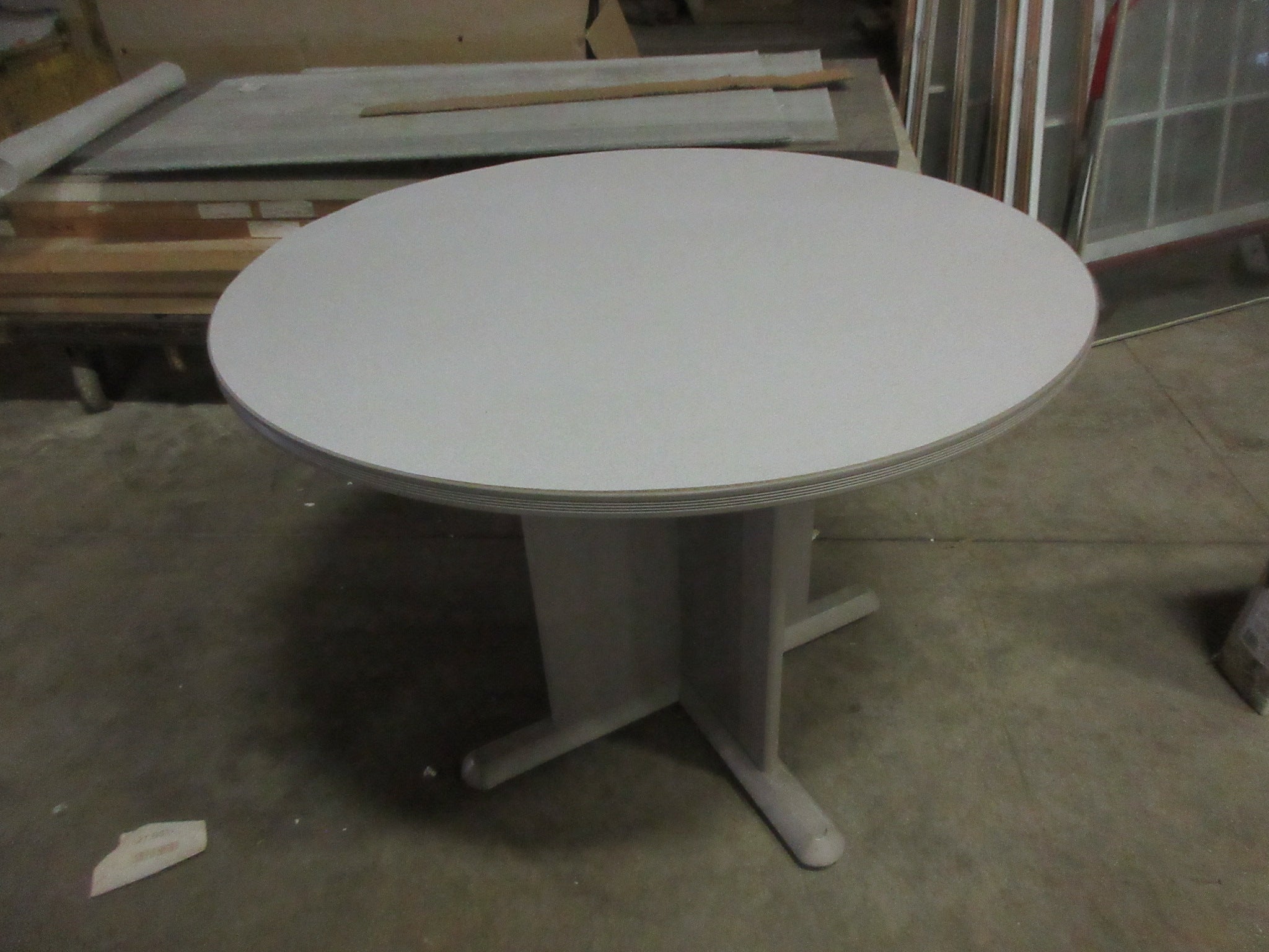 Round Table with Base