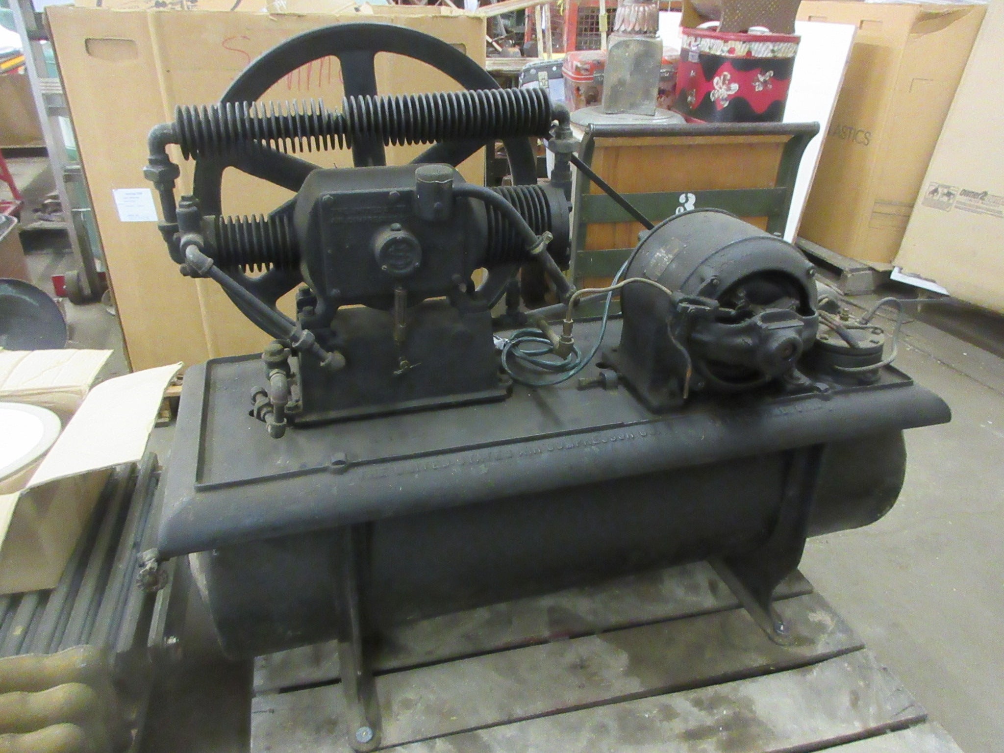 1915 Antique Air Compressor
