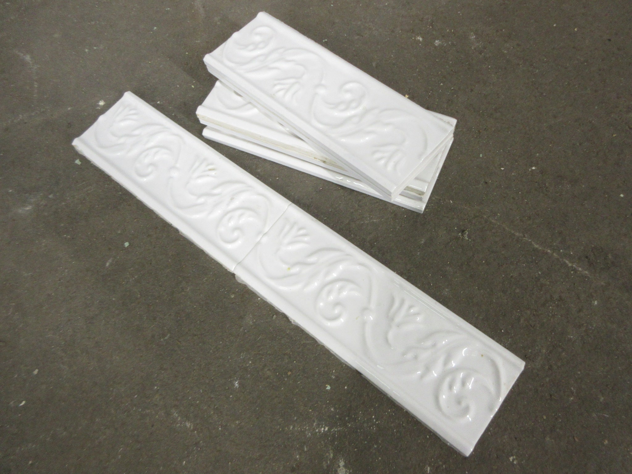 Lot of 7 Pieces Tile Trim