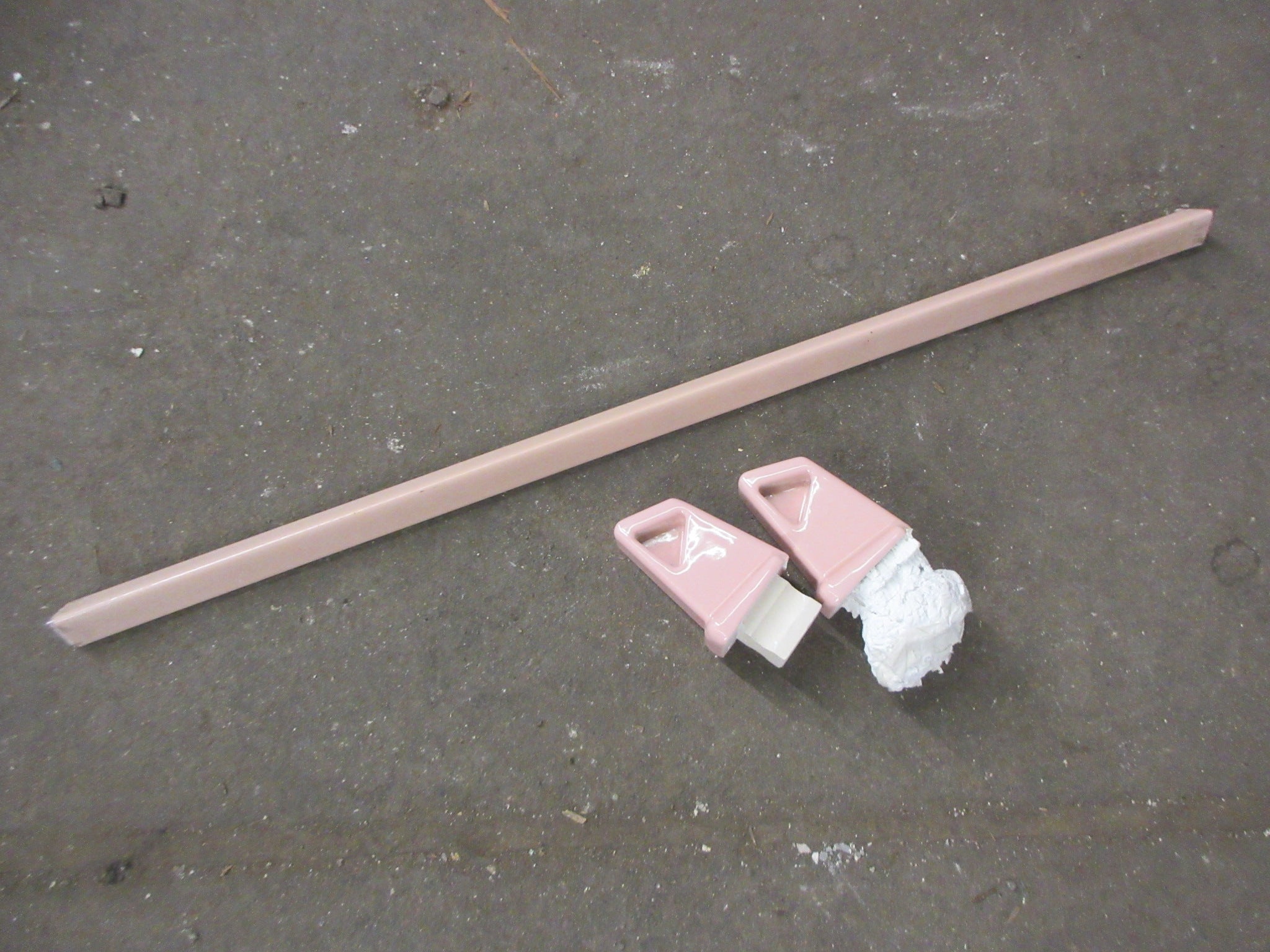 Ceramic Pink Towel Bar Holders with Bar