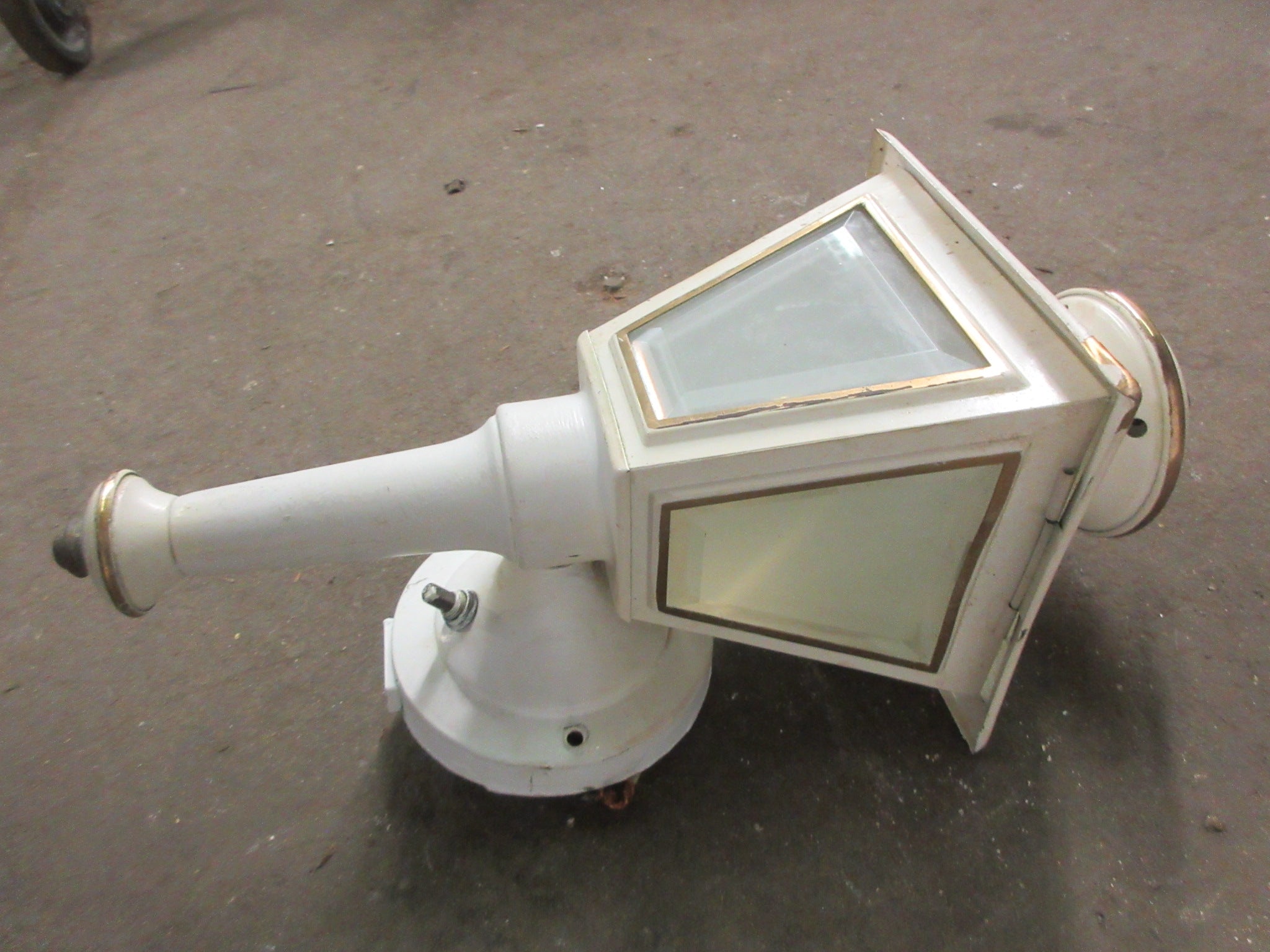 Wall Mount Lantern Light