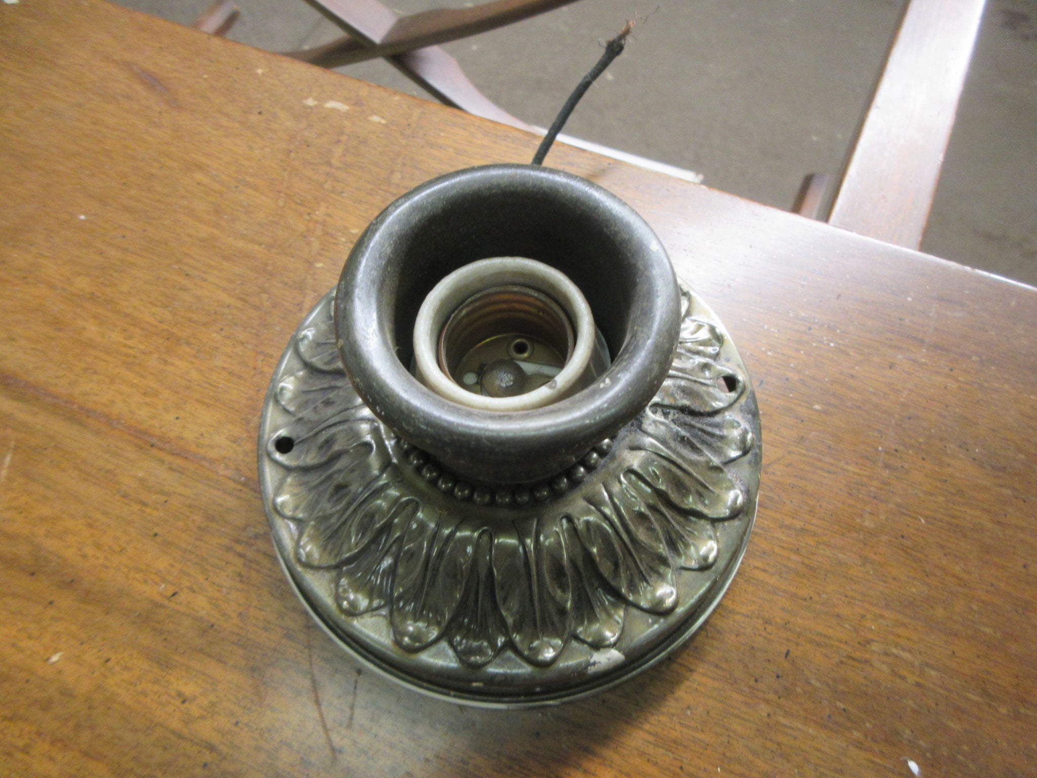 Cast Aluminum Ceiling Mount Fixture